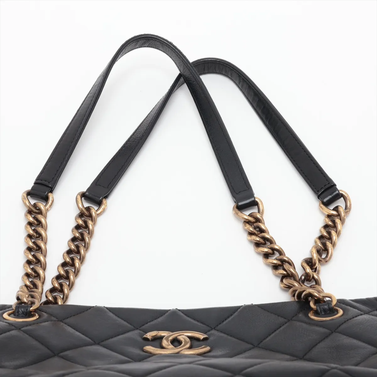 Matelassé Leather Chain Shoulder Bag, Black with Gold Hardware, 18570826, Serial Number 18 — view 6