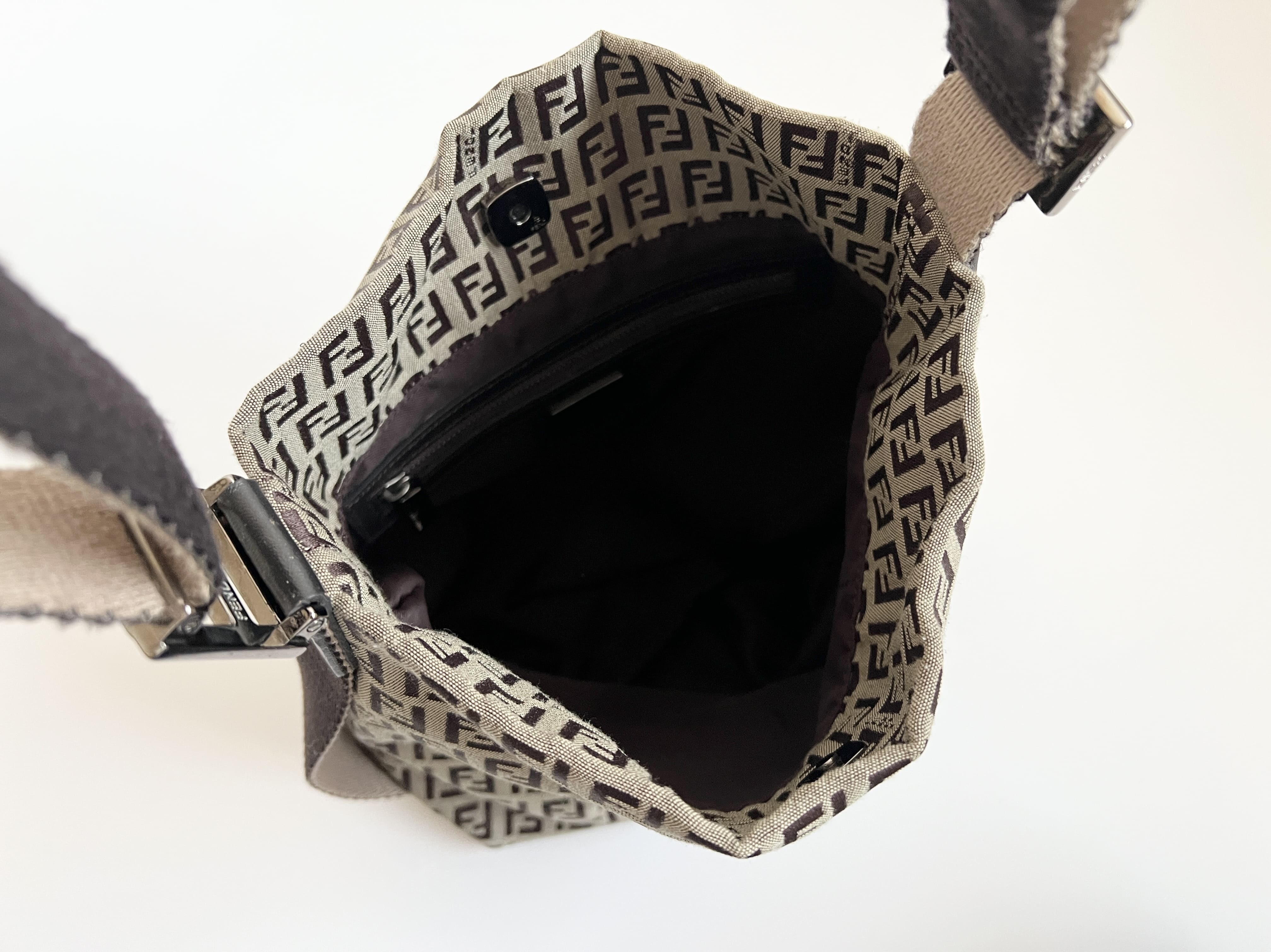 Zucchino Leather Canvas Logo Shoulder Bag (One-Shoulder Bag) — view 4