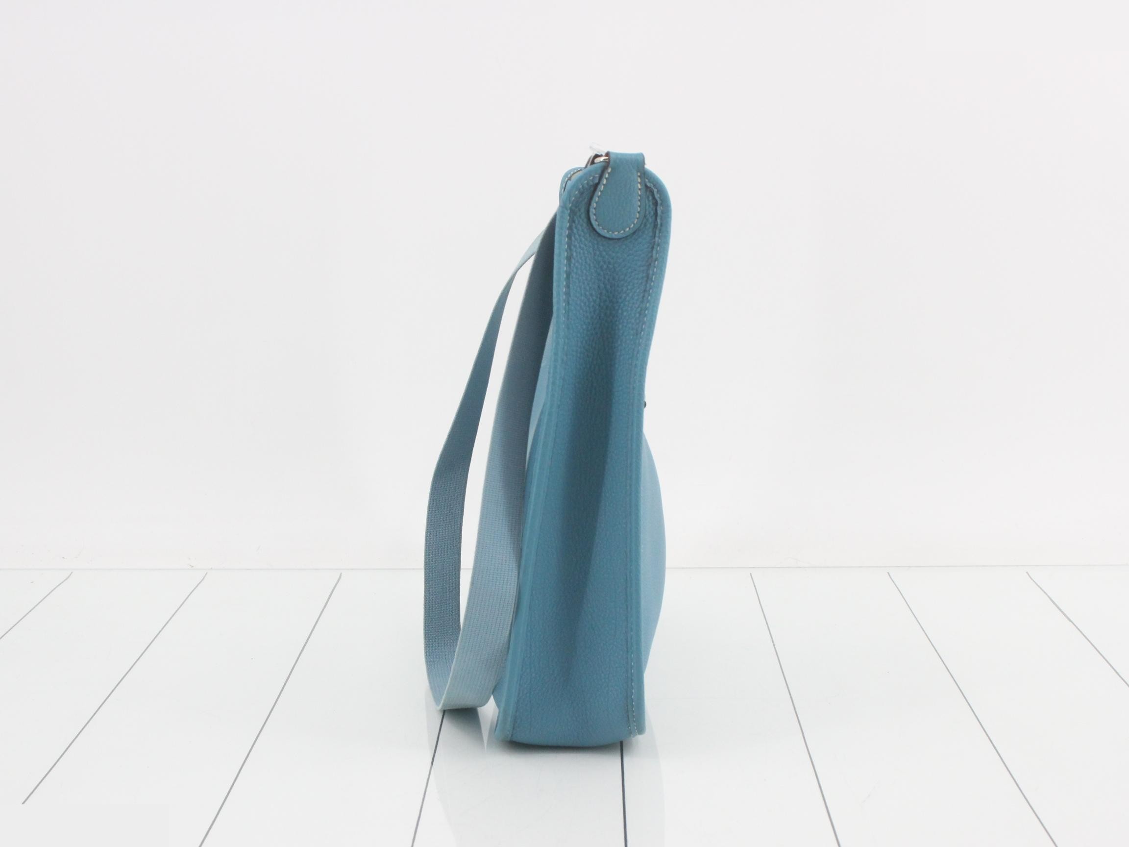 Shoulder bag — view 4