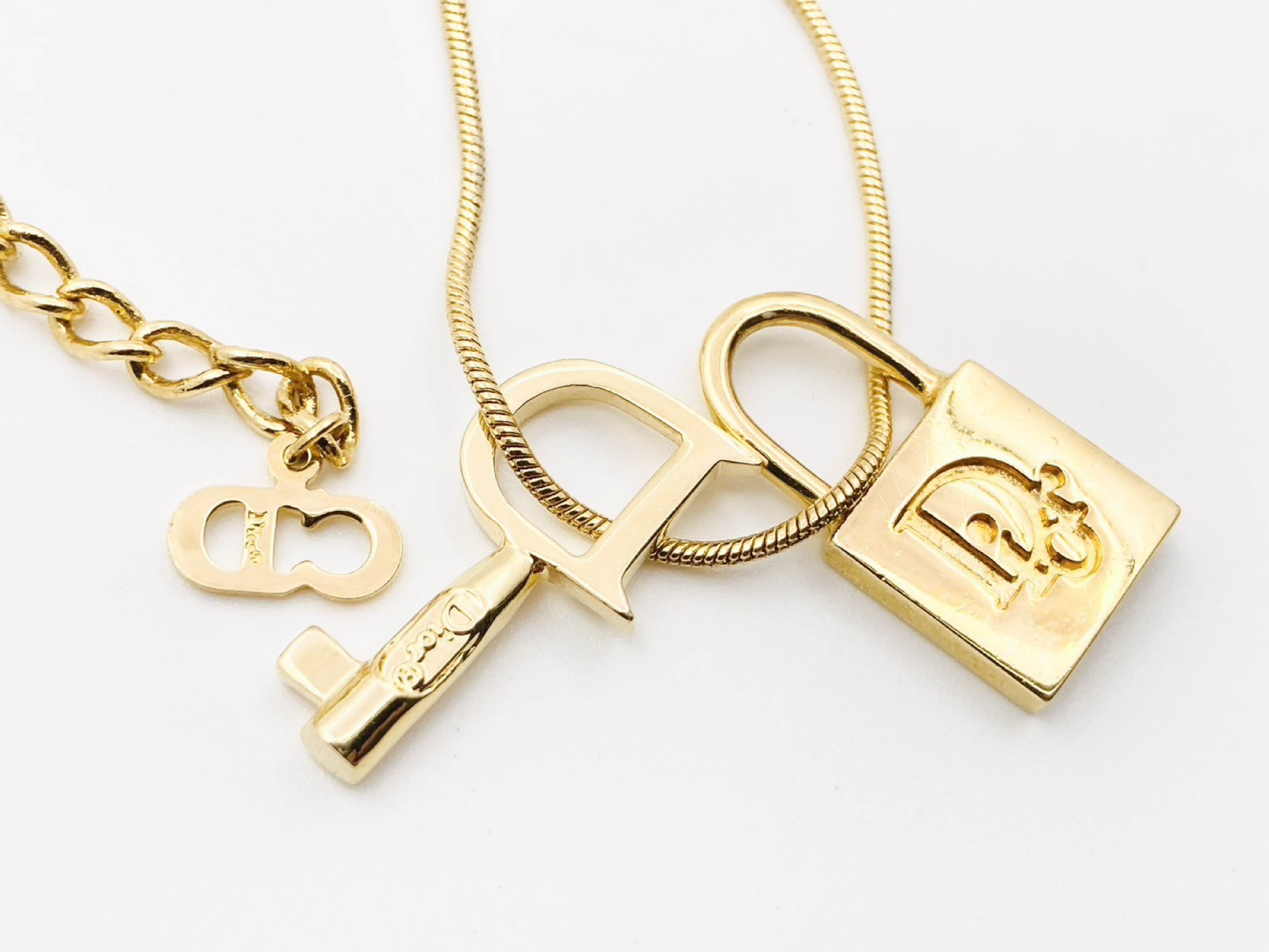Logo Rhinestone D Logo Key Cadena Lock Snake Chain Necklace Gold Necklace — view 4