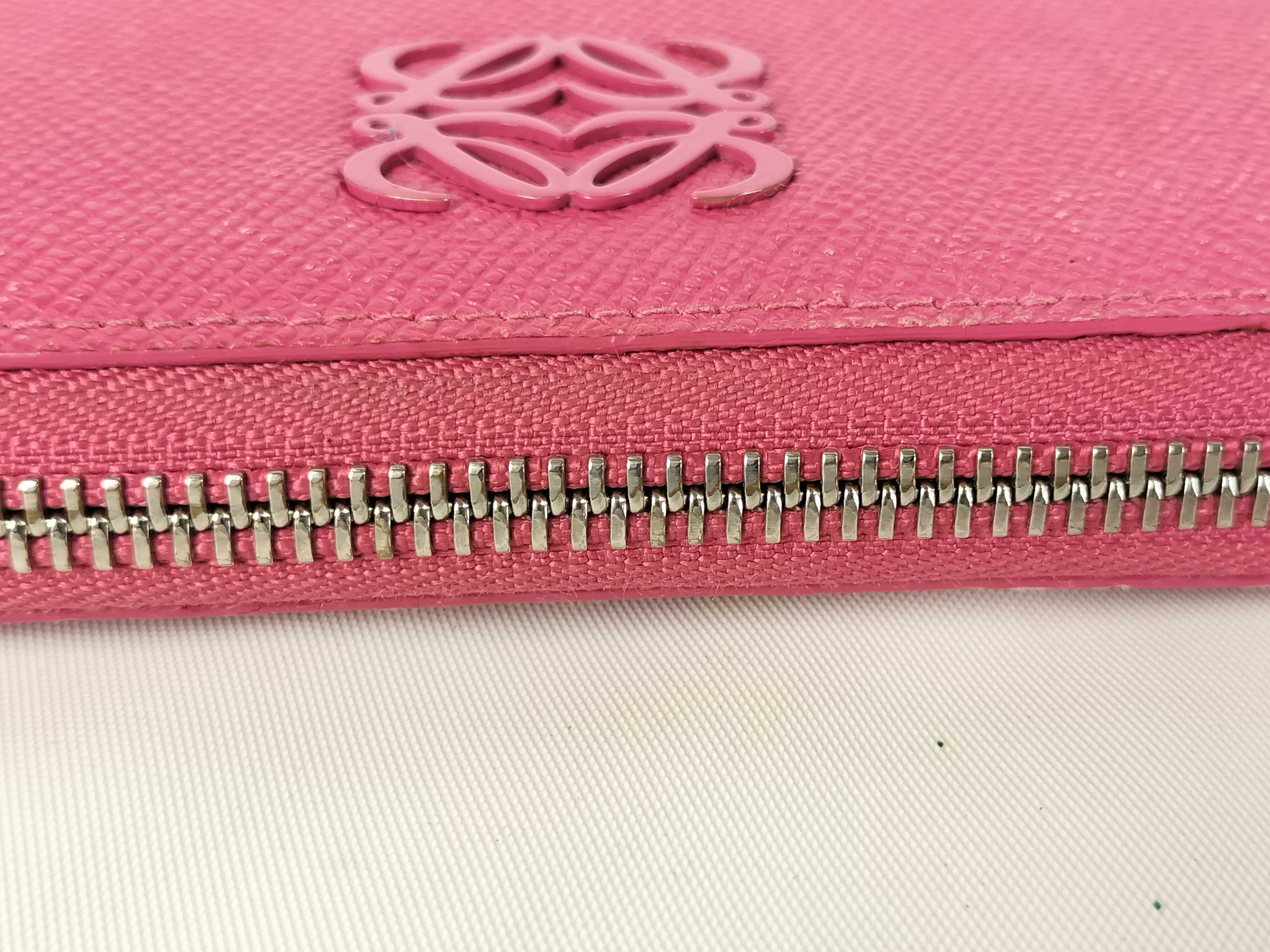 long leather wallet, pink, anagram design. — view 5