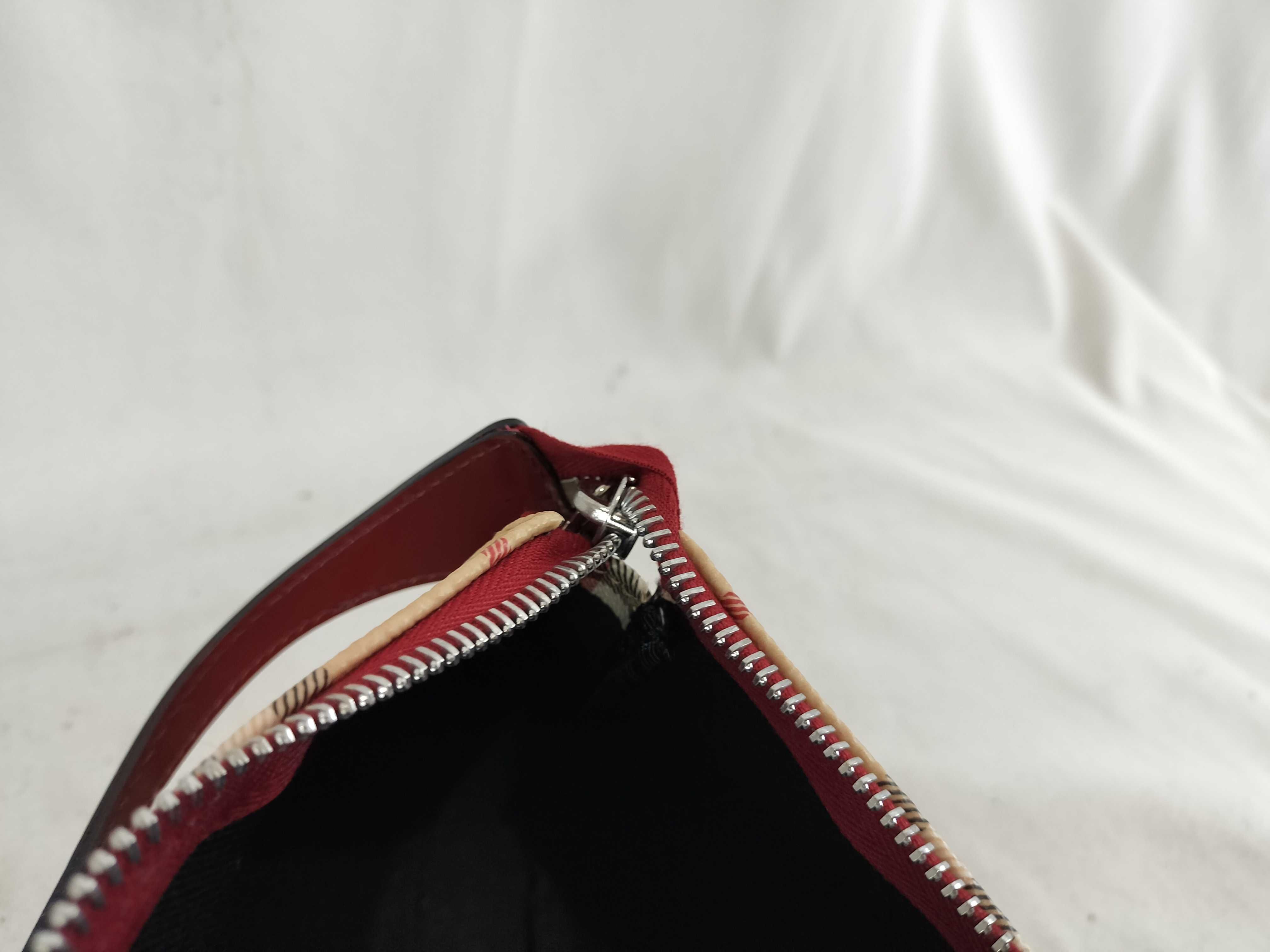 Nova Check One Shoulder Pouch — view 11
