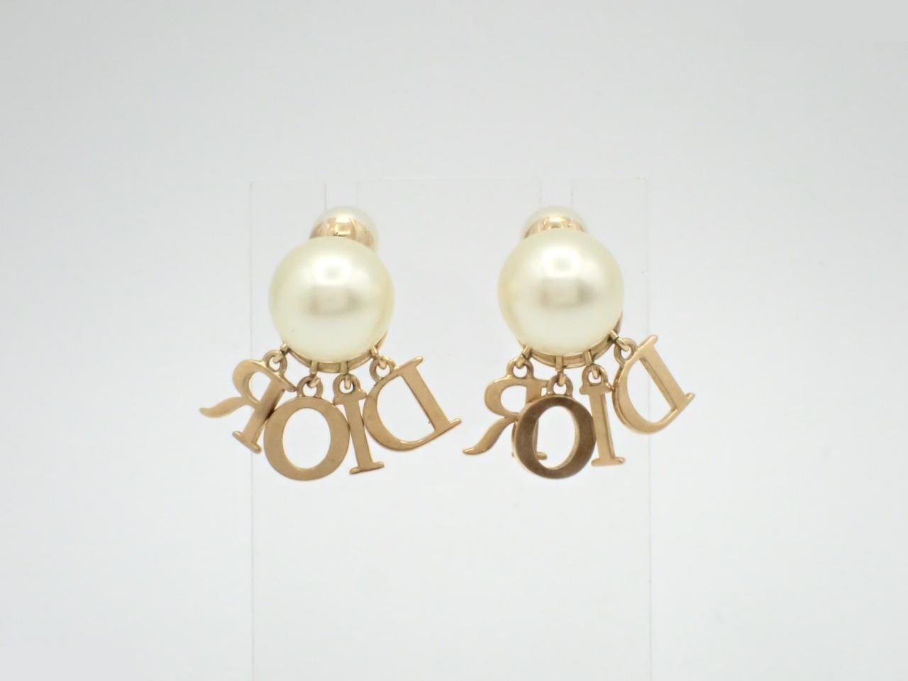 Gold earrings — view 2
