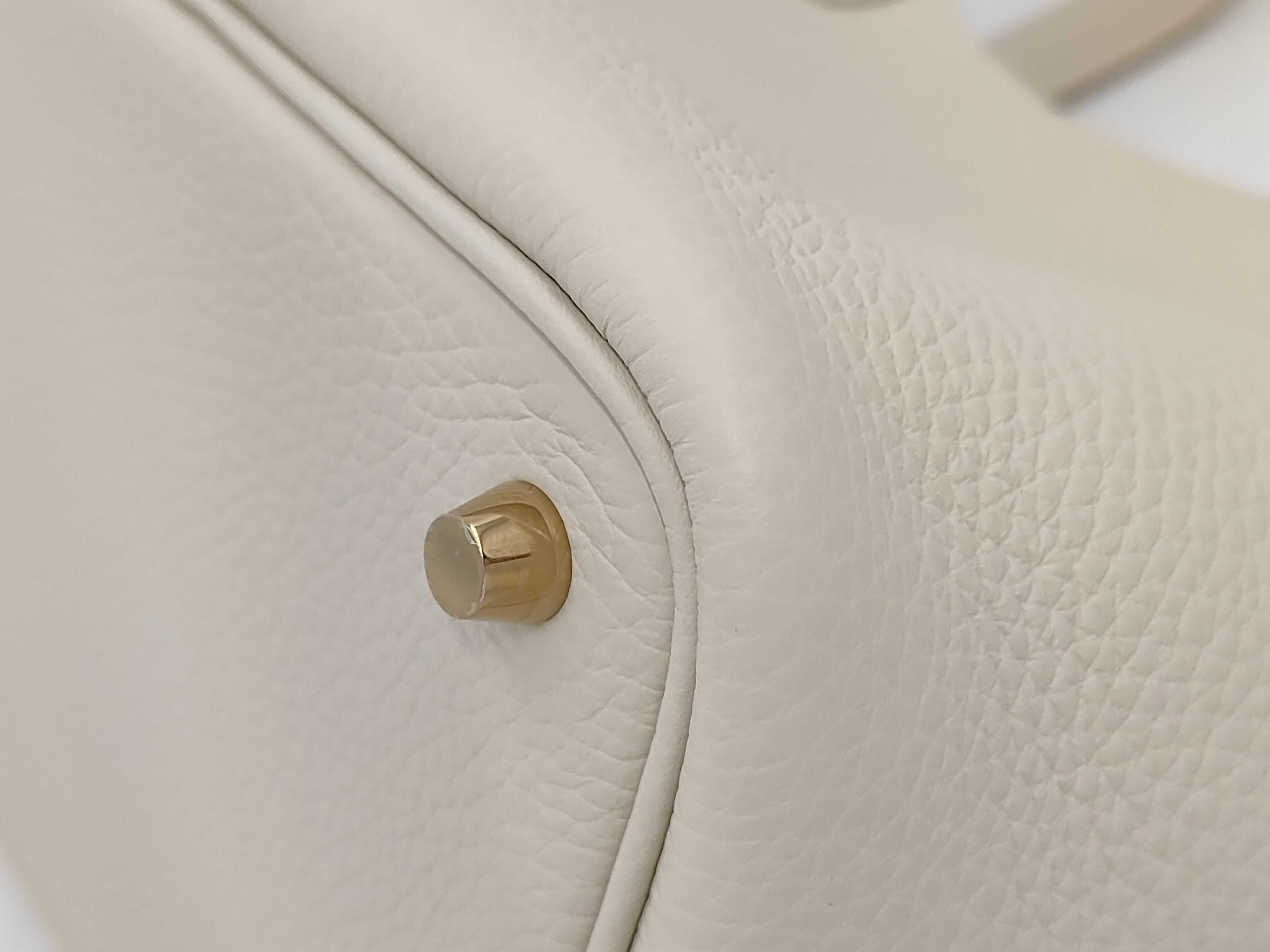 Picotin Lock 18, cream-colored, Taurillon Clemence leather, gold hardware, G stamp, handbag — view 7