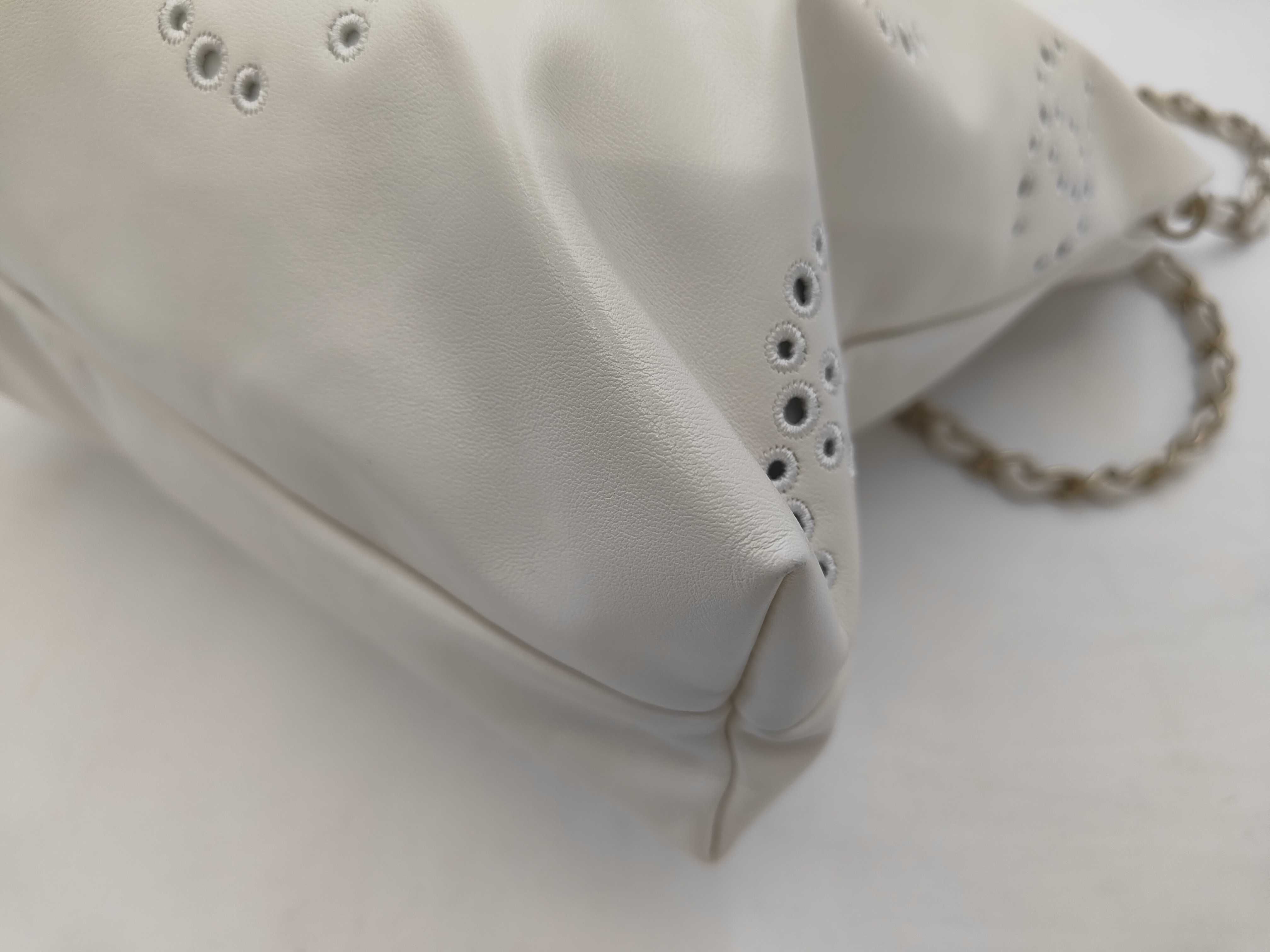 22 Small Punching White Serial Plate TX6UUG45 Shoulder Bag — view 6