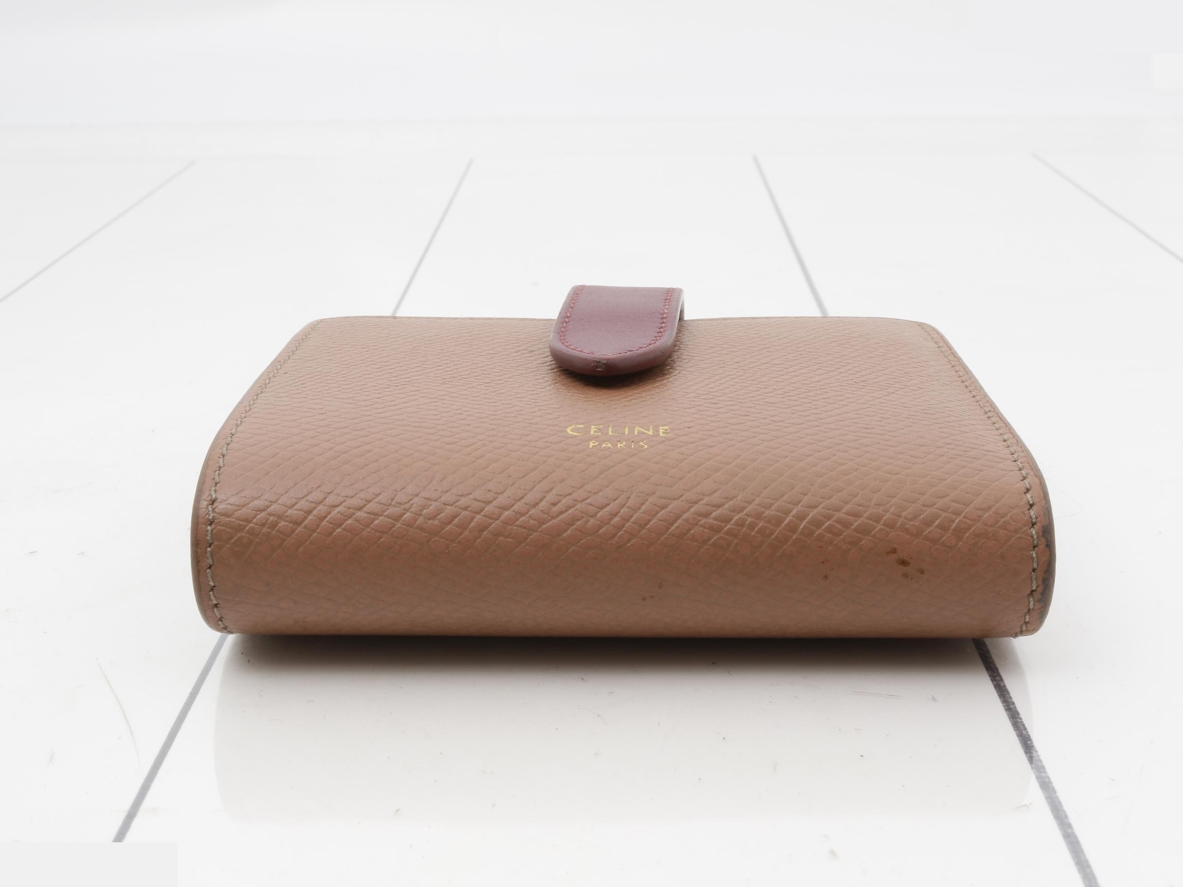 wallet — view 3
