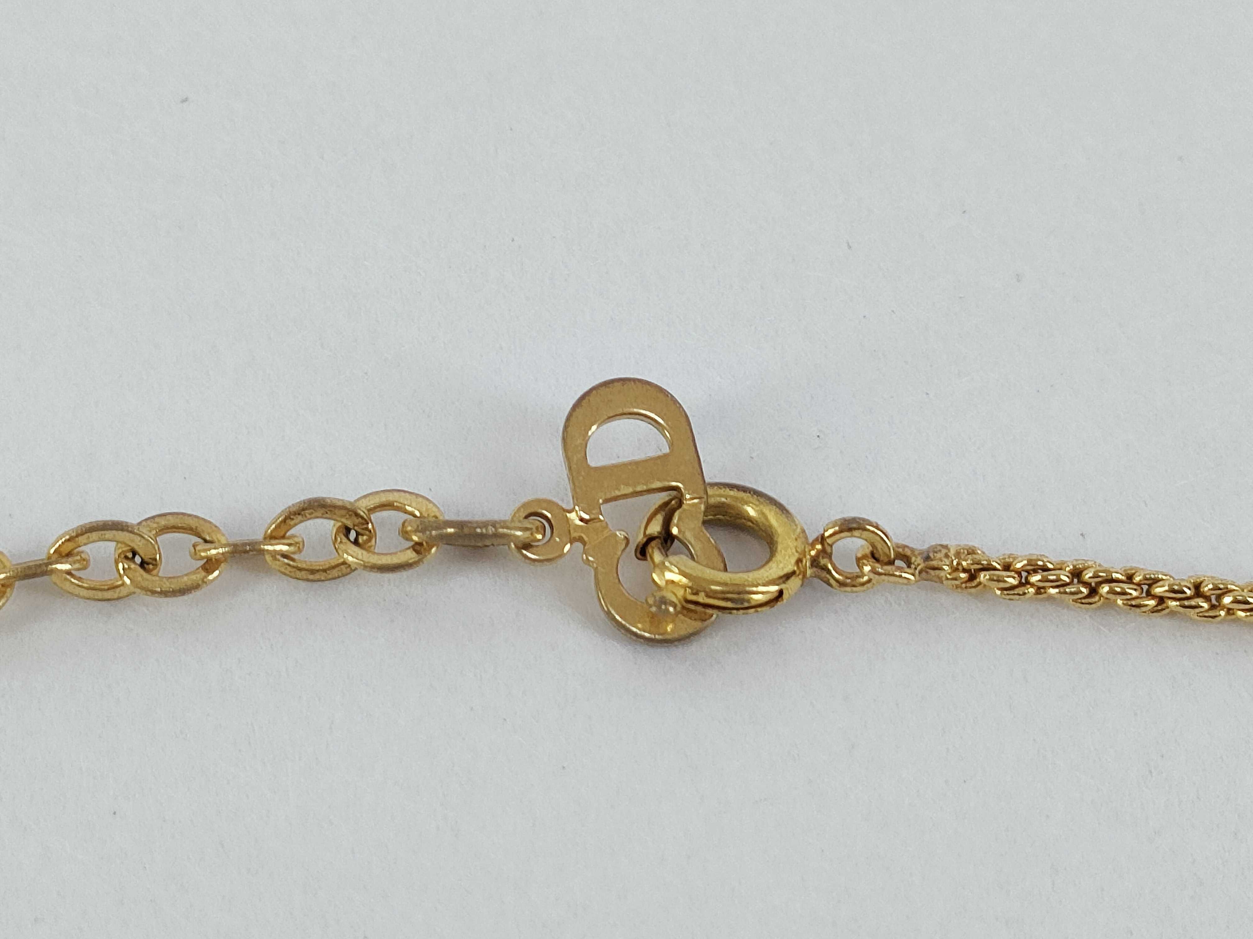 necklace — view 3