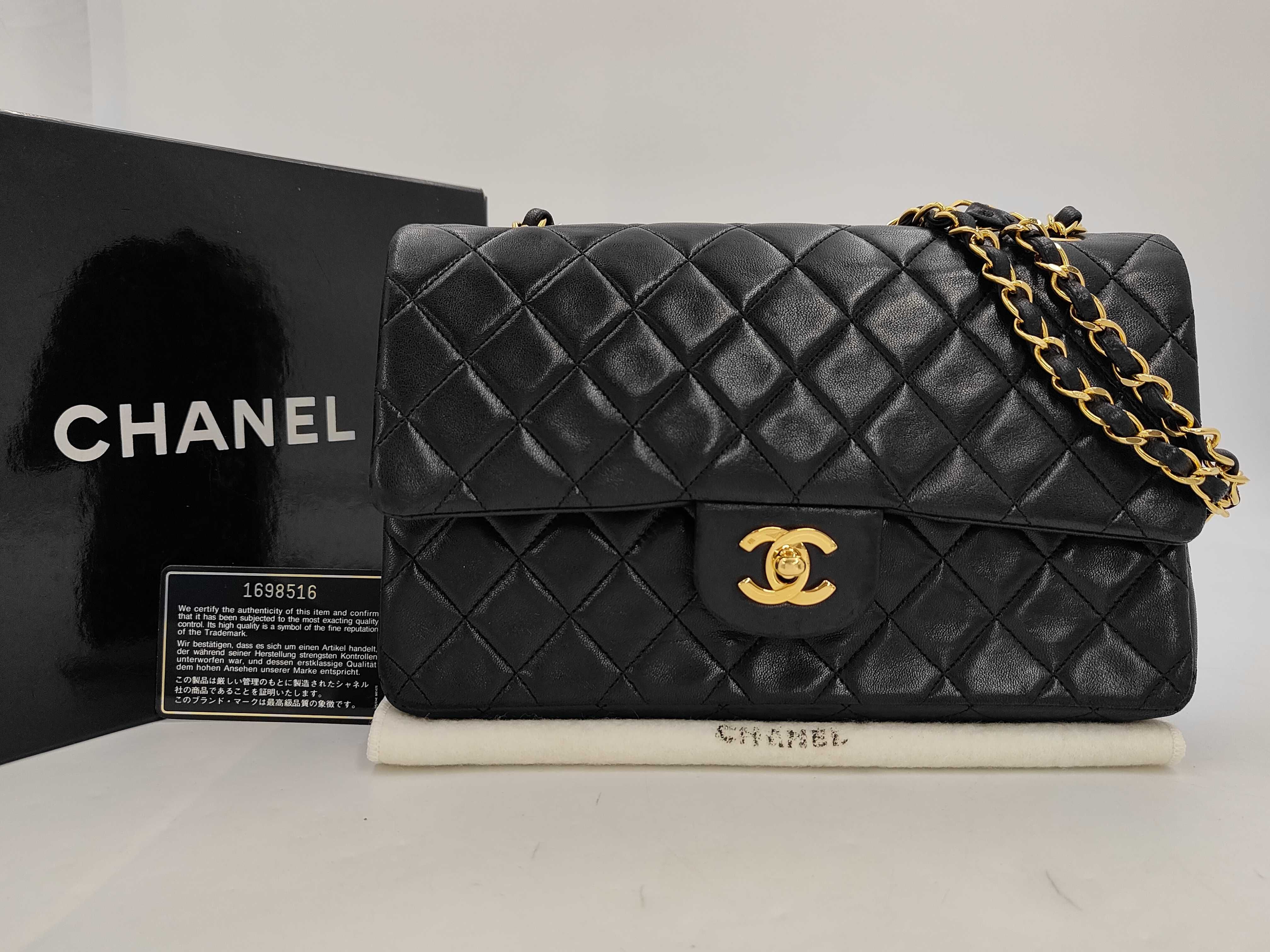 Lambskin Matelassé 25 Double Flap Chain Shoulder Bag