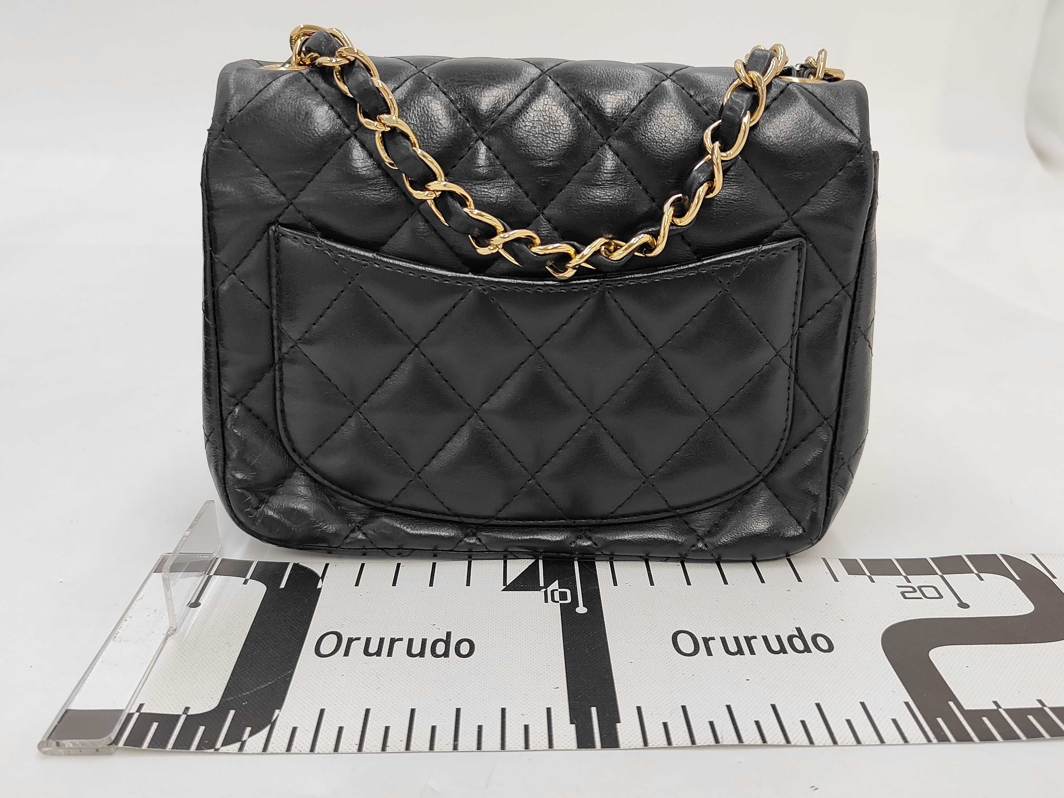 Matelassé 17 Lambskin Gold Hardware Chain Shoulder Bag Black (Serial Number 17) — view 2