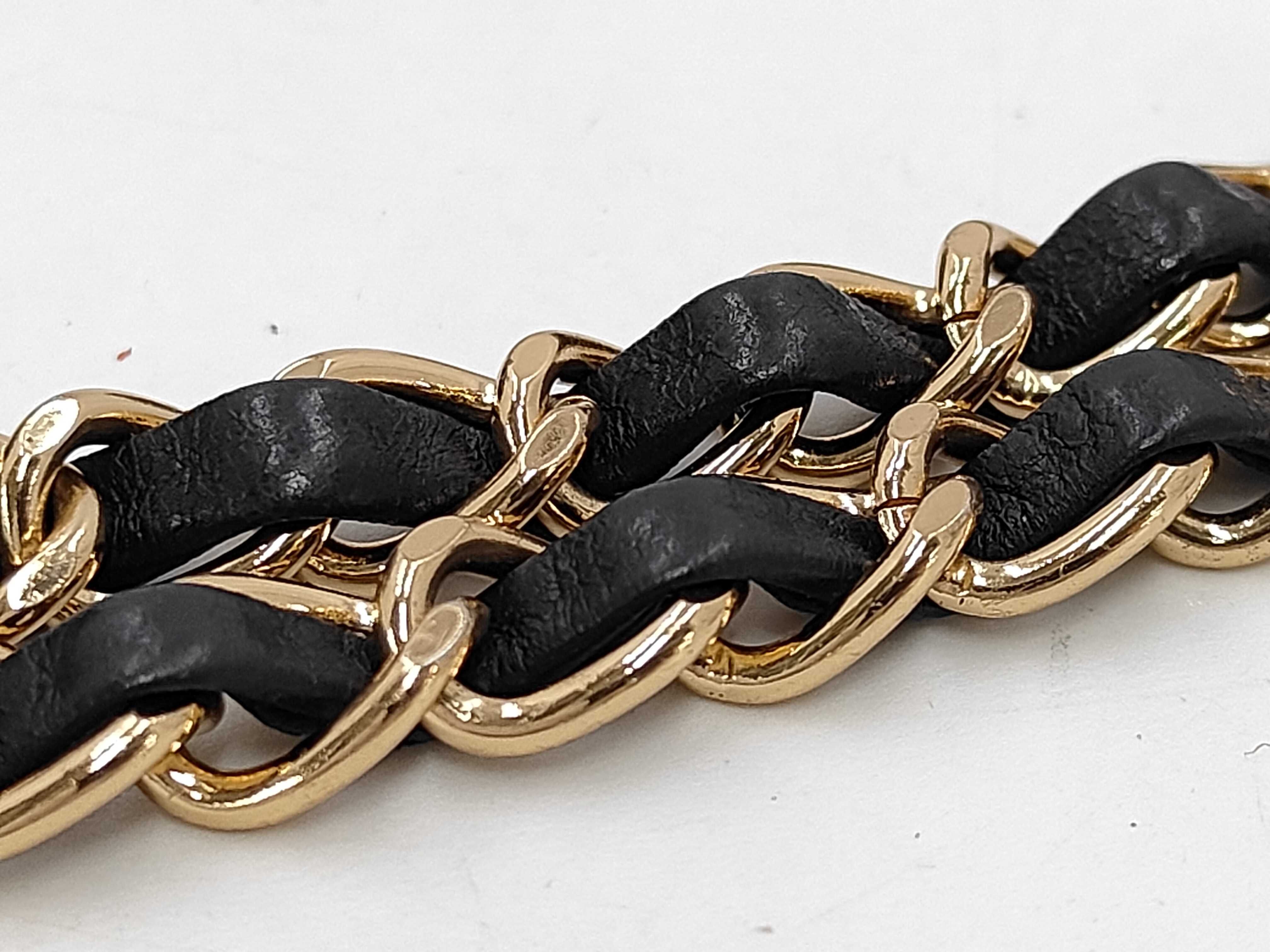 Matelassé 17 Lambskin Gold Hardware Chain Shoulder Bag Black (Serial Number 17) — view 4