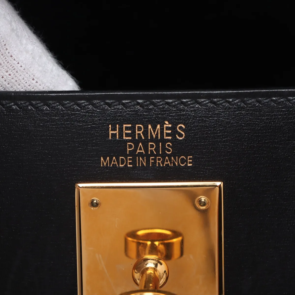 [Individually wrapped] Hermes Kelly 32 Serie Box Calf Black Gold Hardware F:2002 Cadena Unlock Hardened — view 12