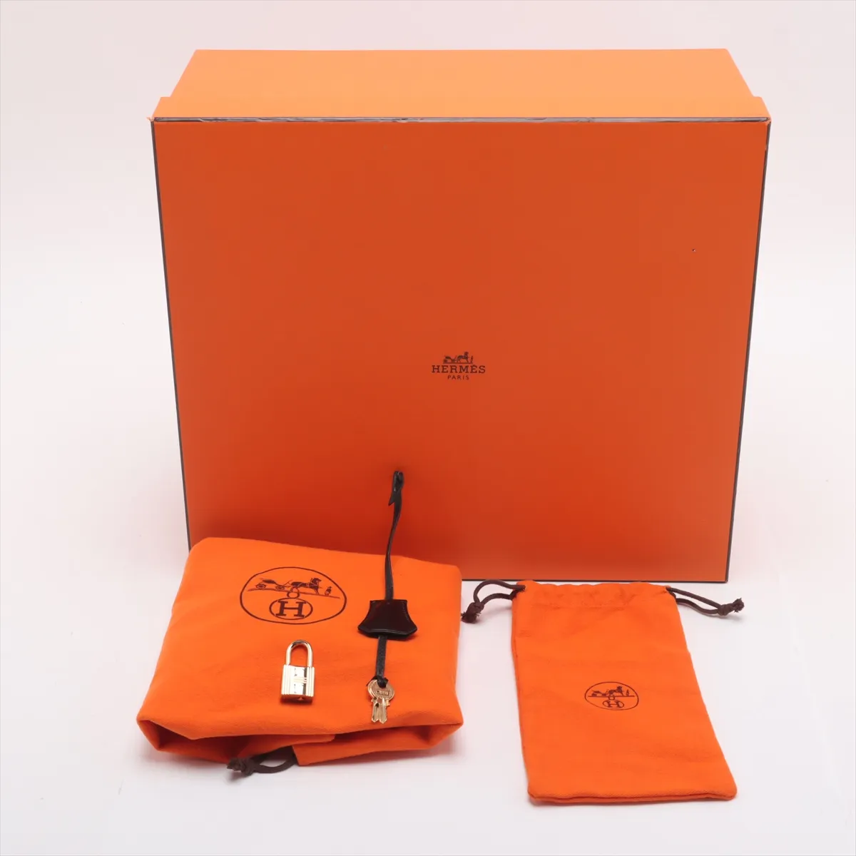 [Individually wrapped] Hermes Kelly 32 Serie Box Calf Black Gold Hardware F:2002 Cadena Unlock Hardened — view 14