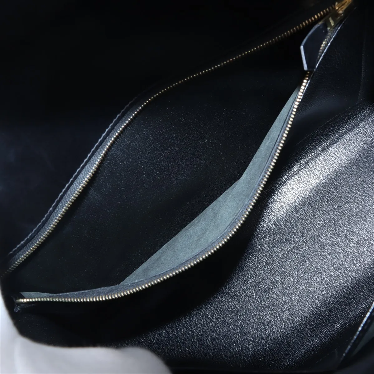 [Individually wrapped] Hermes Kelly 32 Serie Box Calf Black Gold Hardware F:2002 Cadena Unlock Hardened — view 9