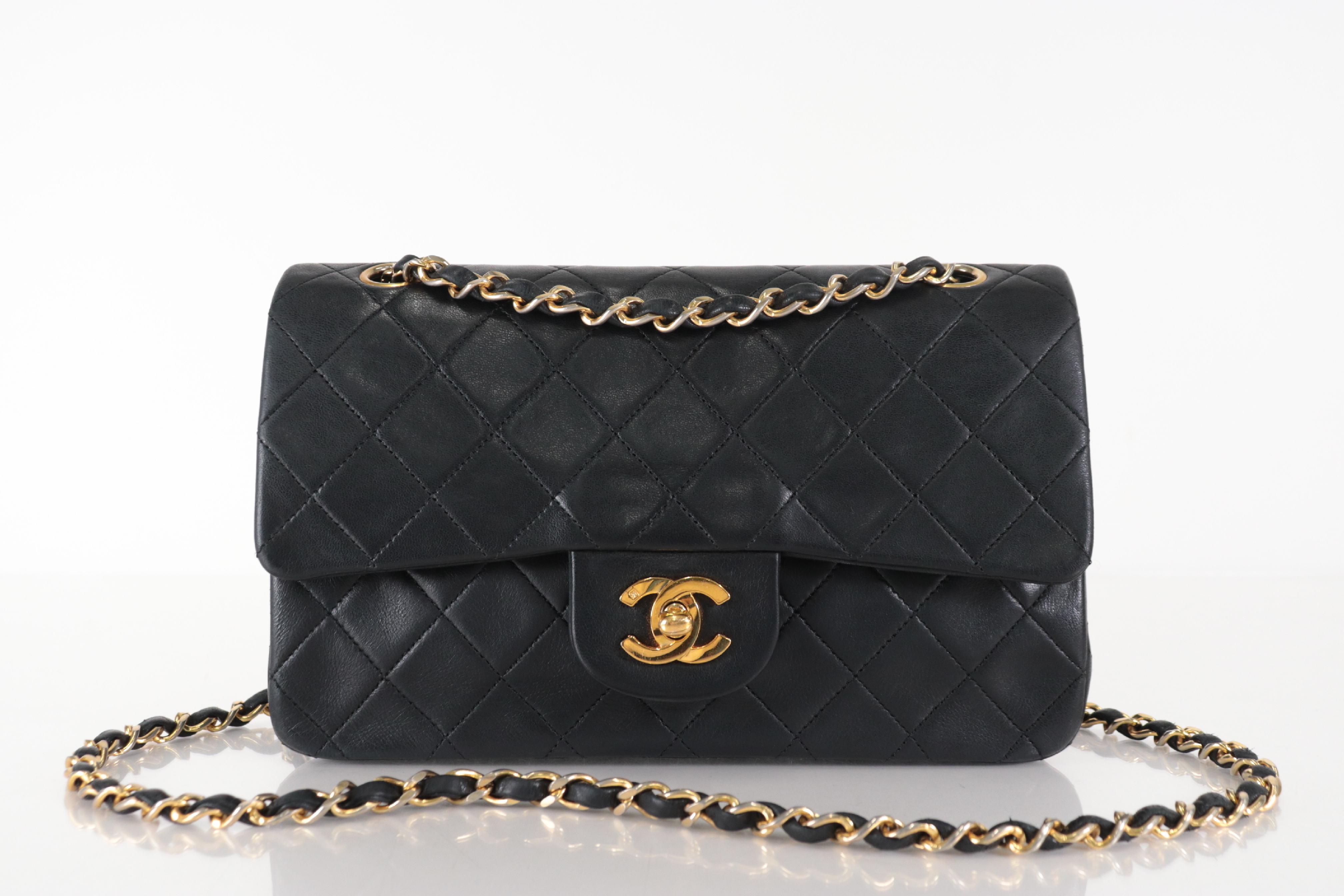 W-Flap 23 Lambskin Chain Shoulder Bag (Series 1)