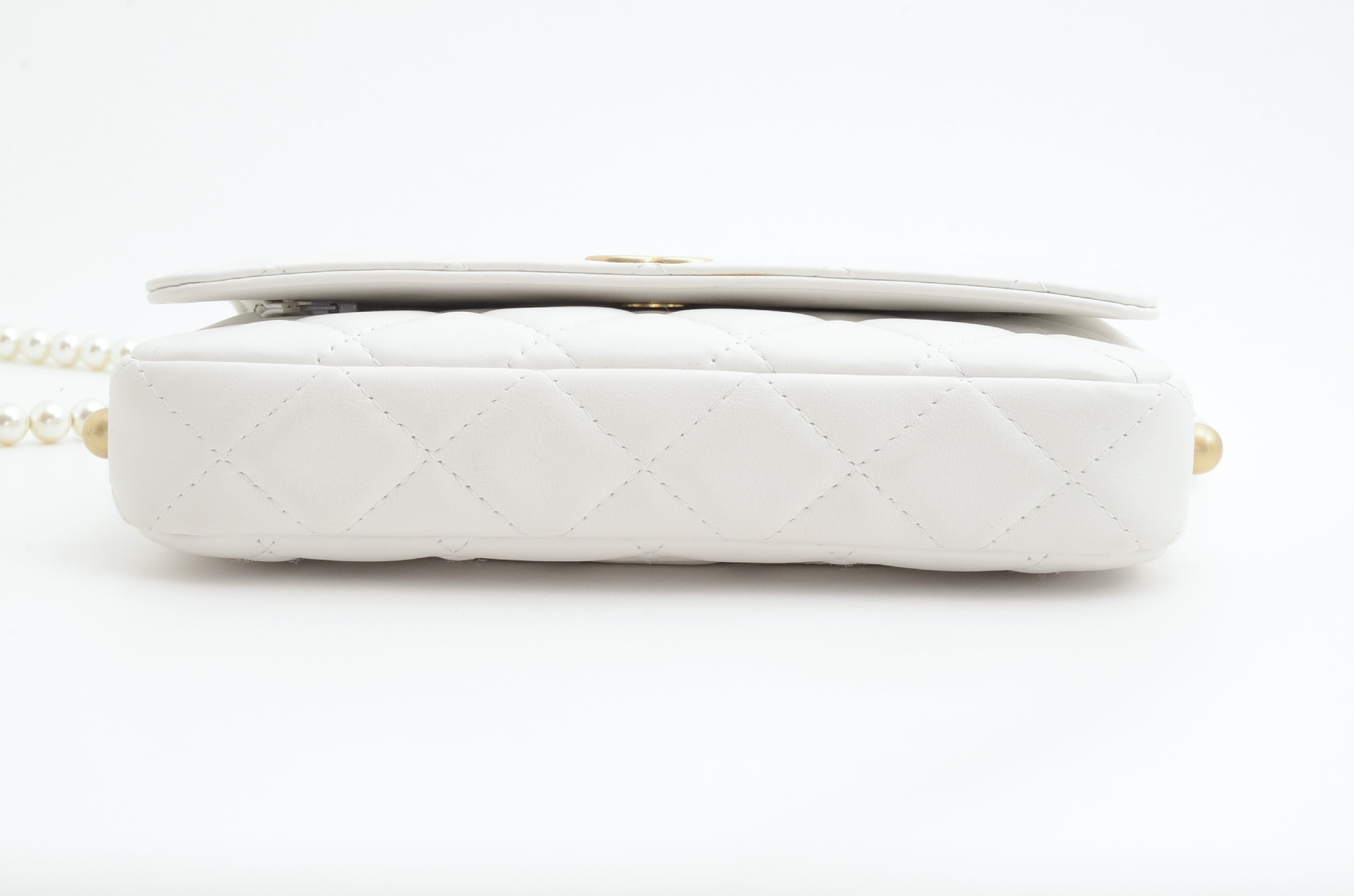 Matelassé Chain Wallet Pearl Chain Shoulder Bag — view 6