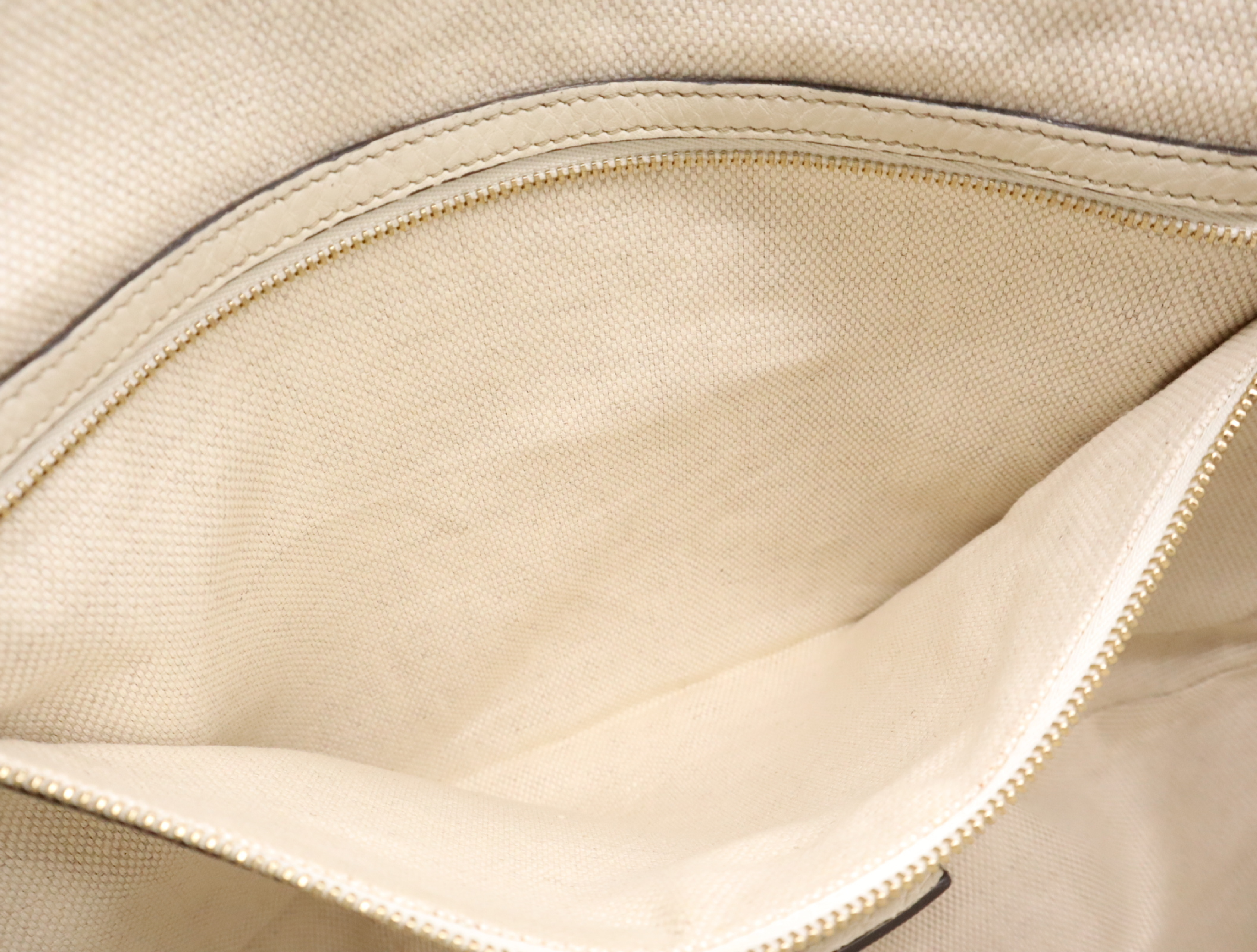 295175 Leather Soho Interlocking G Tassel Ivory Shoulder Bag — view 14