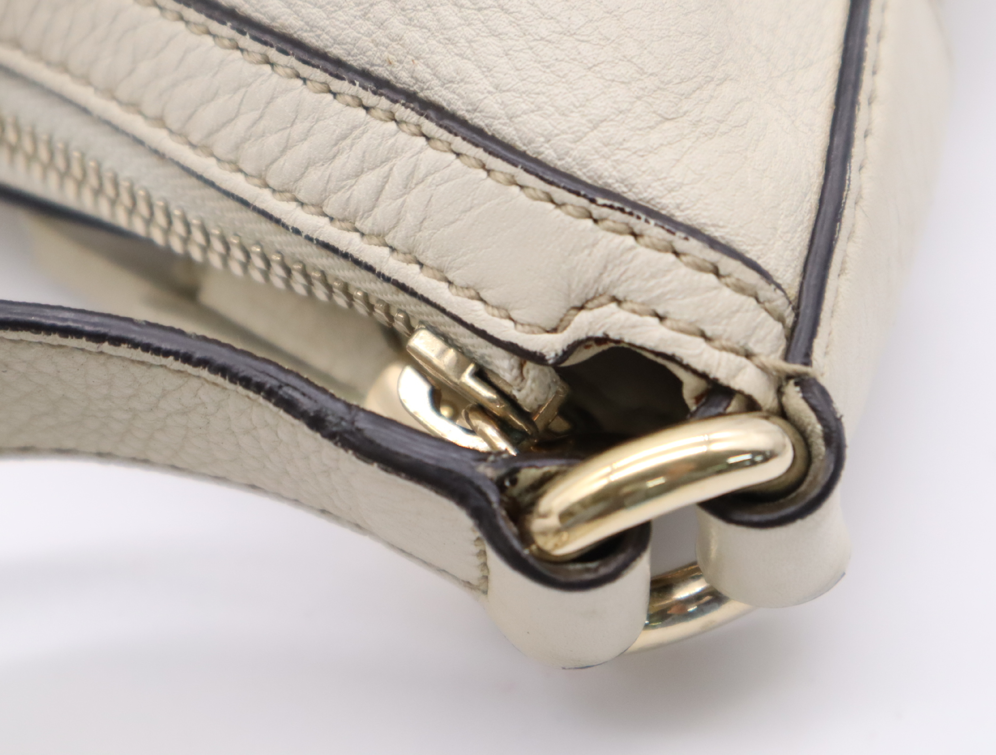 295175 Leather Soho Interlocking G Tassel Ivory Shoulder Bag — view 9