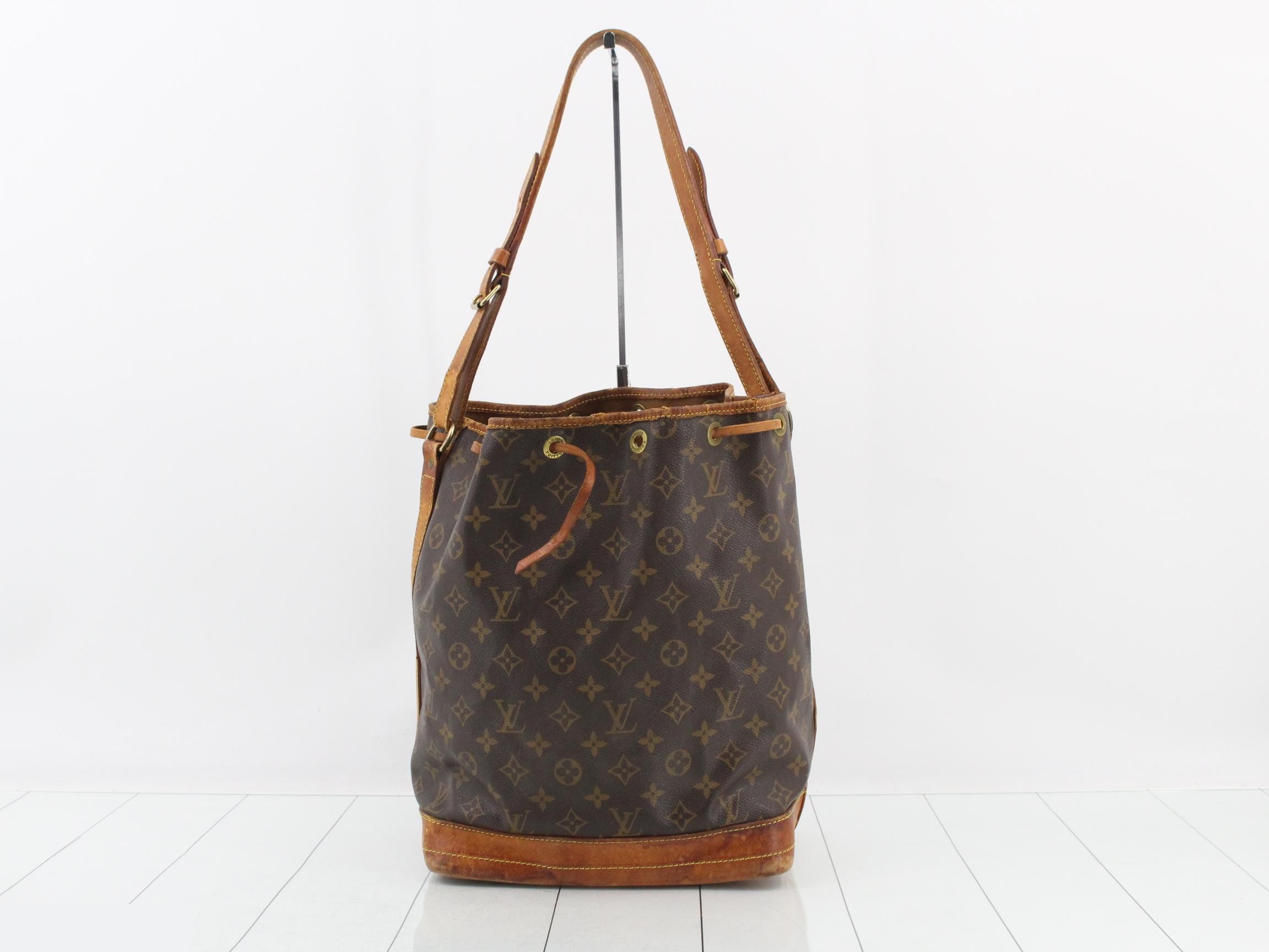 Noe Monogram Shoulder Bag