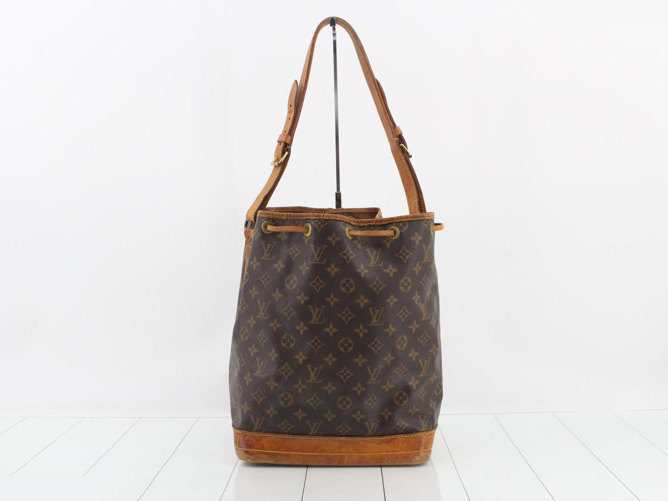 Noe Monogram Shoulder Bag — view 2