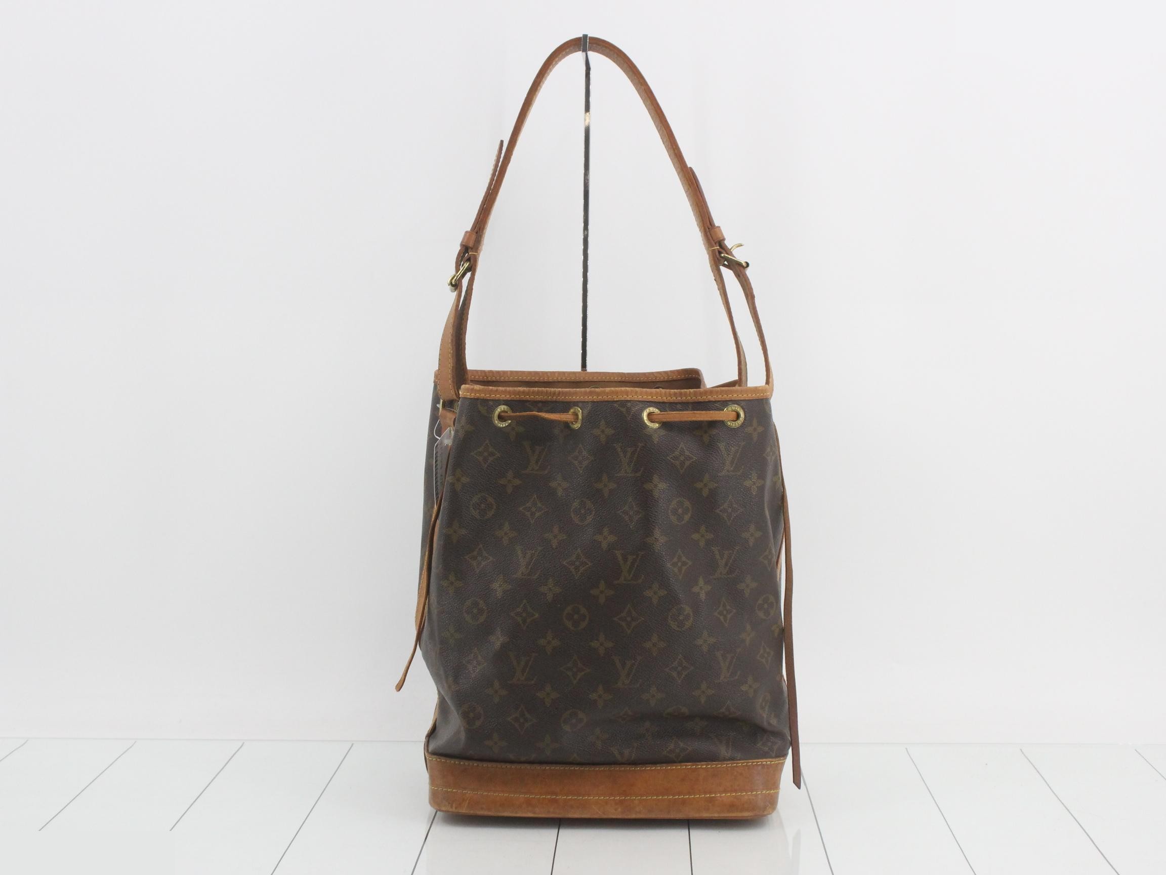 Noe Monogram Shoulder Bag — view 2