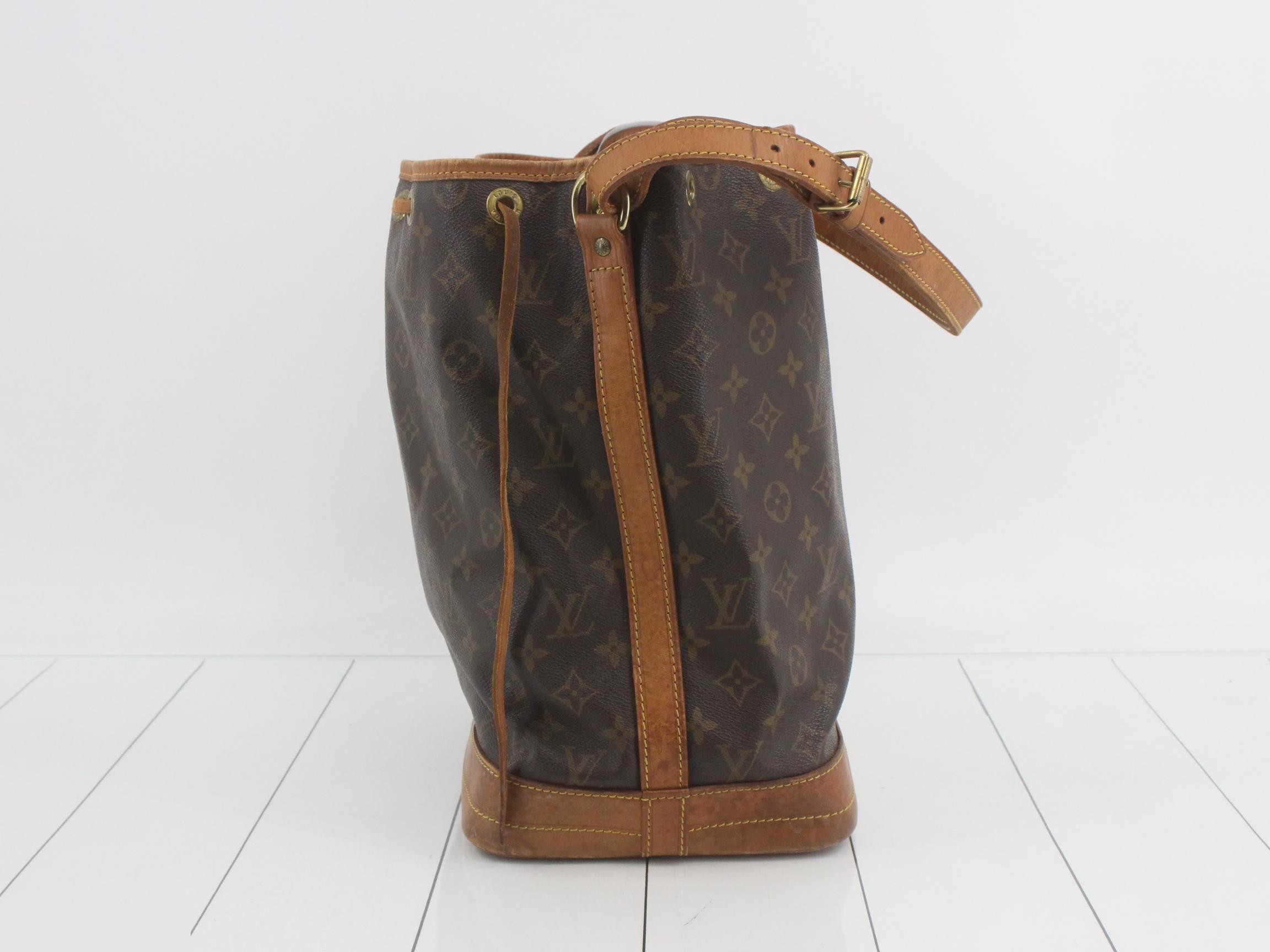 Noe Monogram Shoulder Bag — view 4