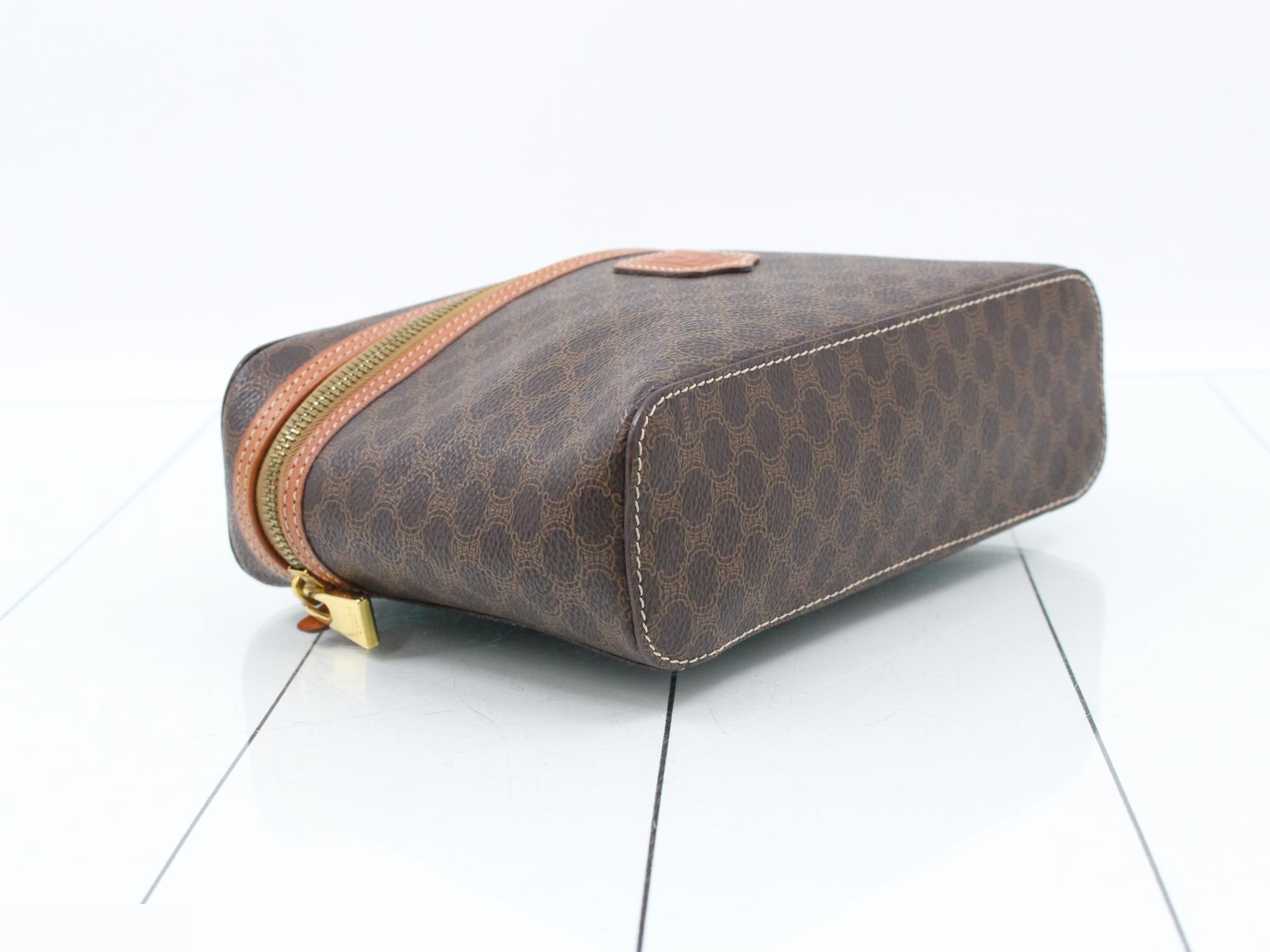 Vanity — view 5