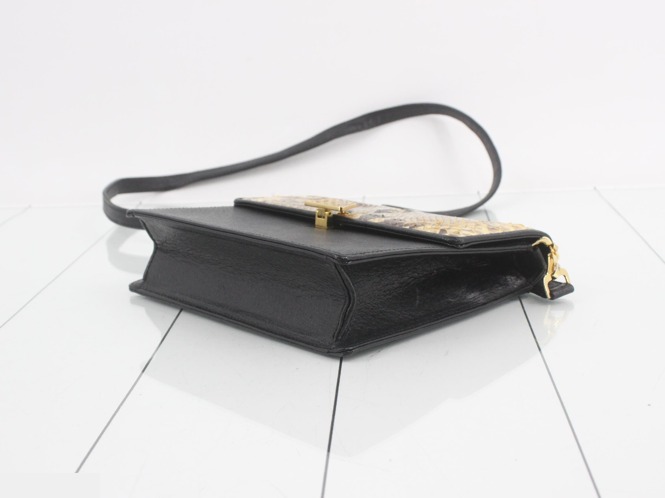 (bag) - Shoulder bag, embossed leather, black — view 6