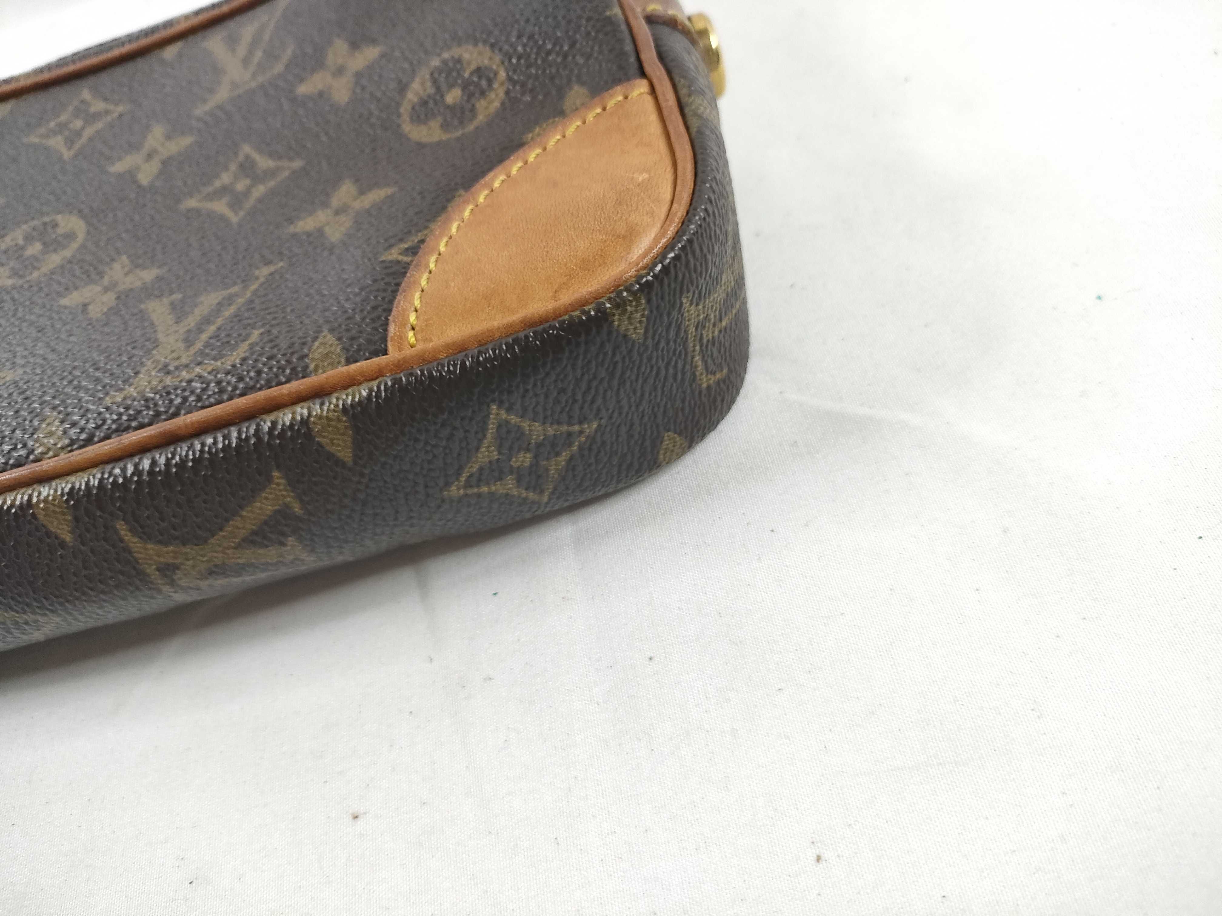 Monogram Louis Vuitton Second Bag — view 5
