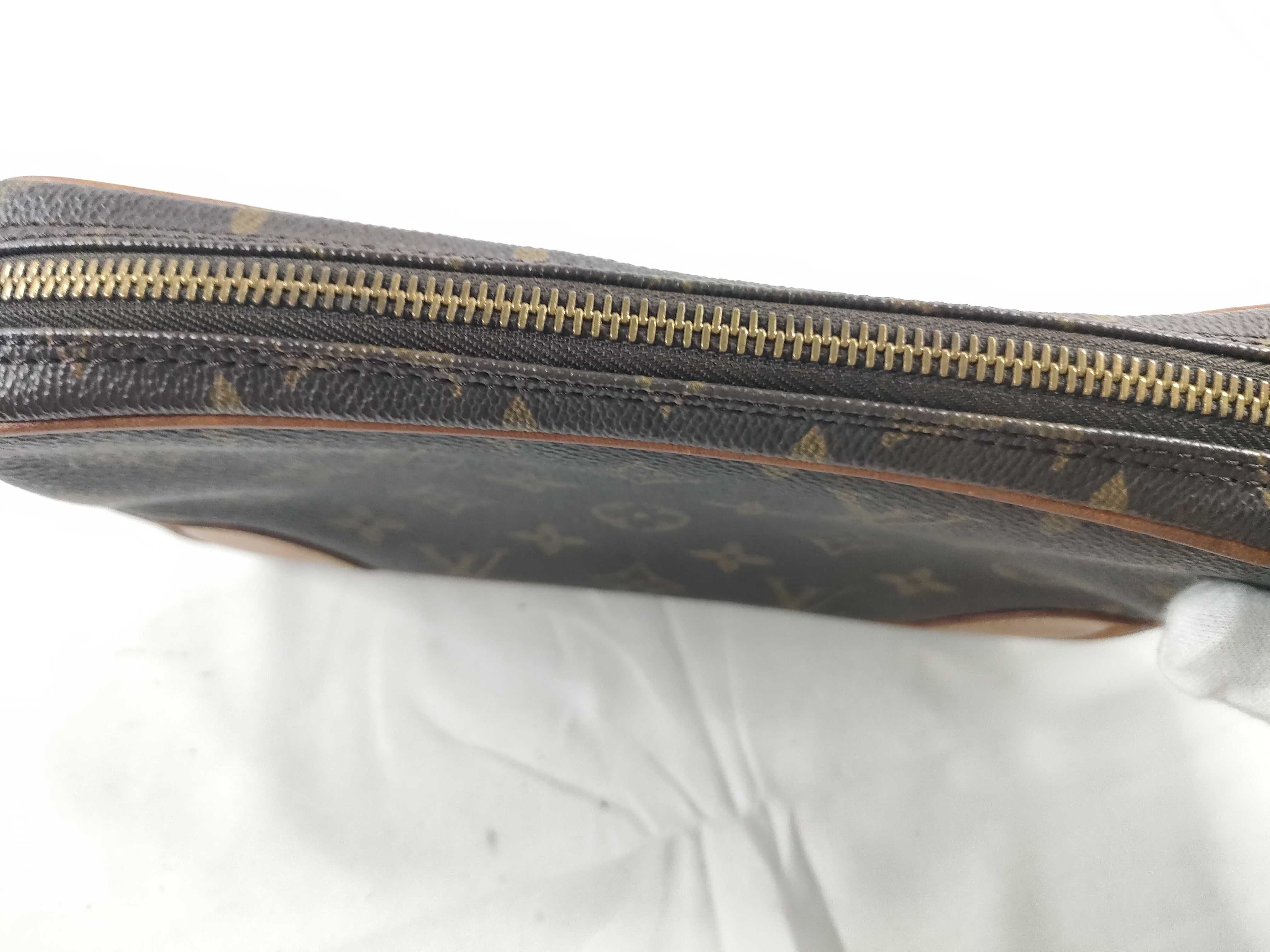 Monogram Louis Vuitton Second Bag — view 7