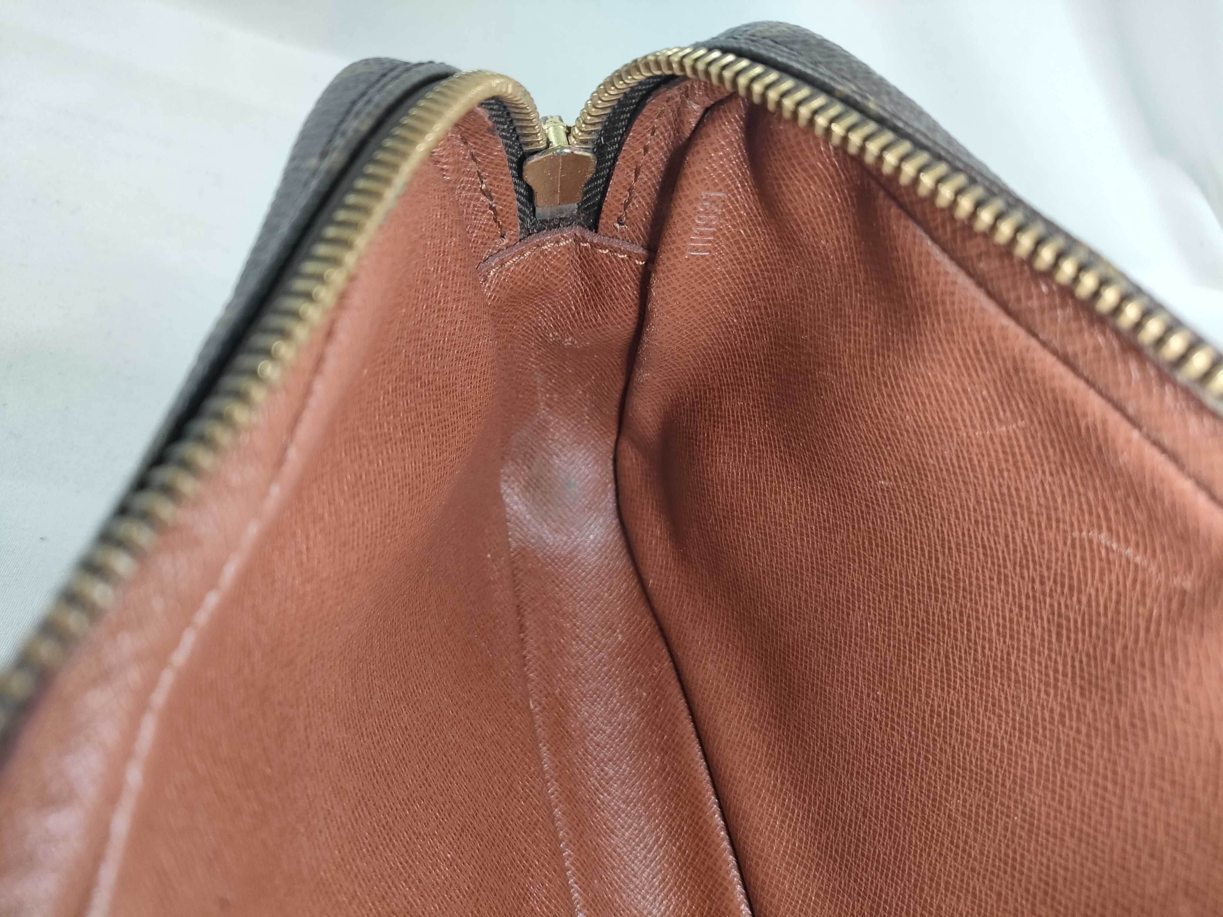 Monogram Louis Vuitton Second Bag — view 9