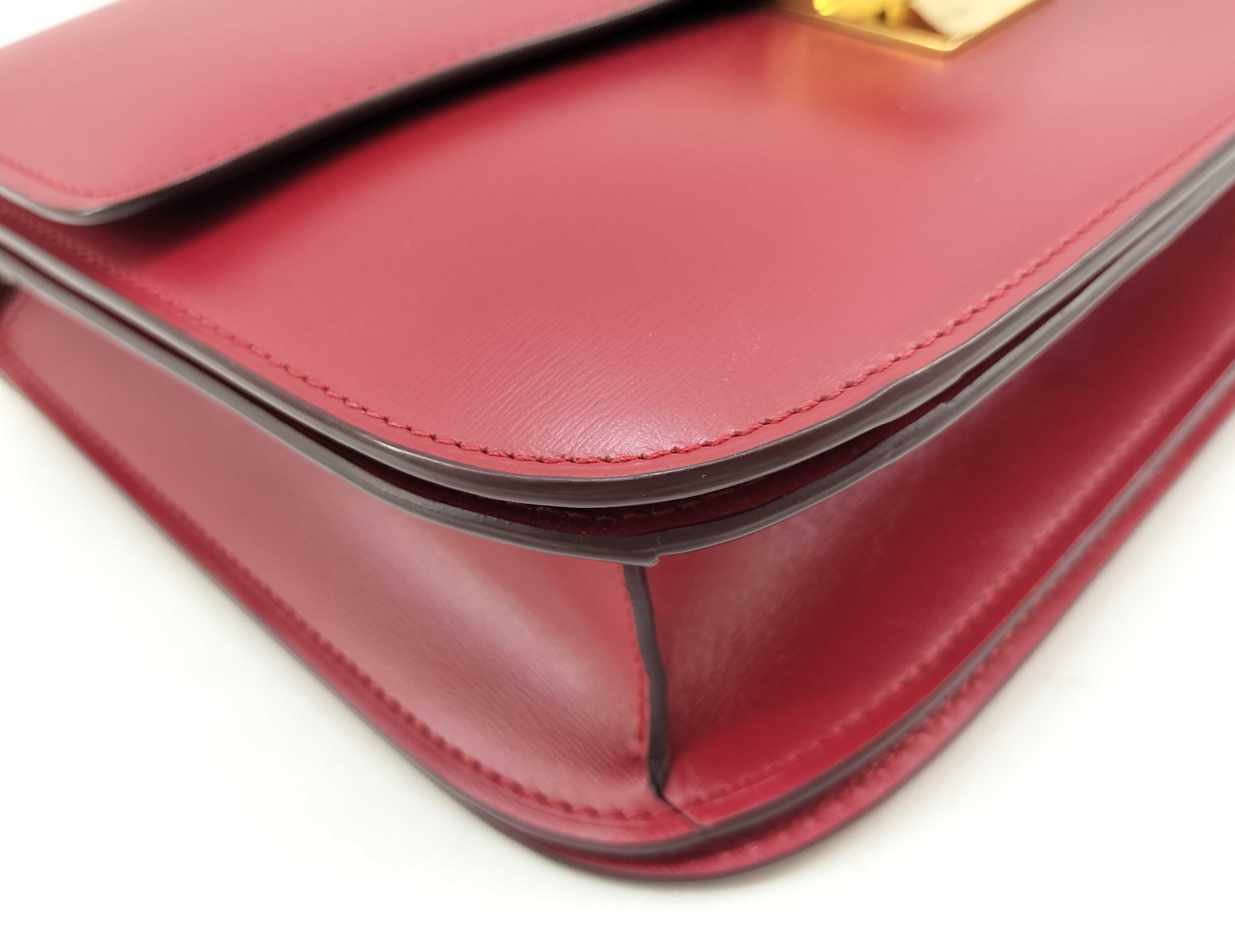 Classic Box Medium Shoulder Bag Clutch Bag — view 4