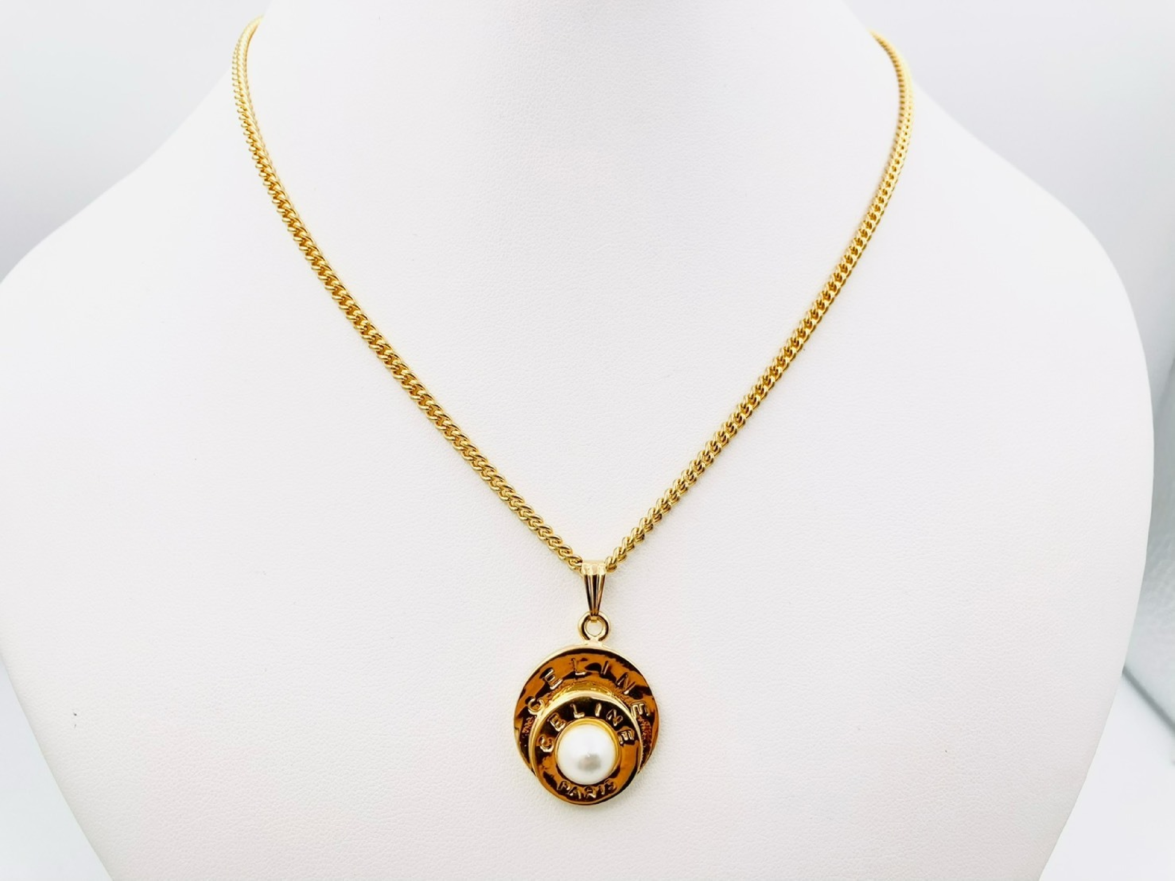 Logo Faux Pearl Double Round Circle Chain Necklace Gold Necklace — view 2