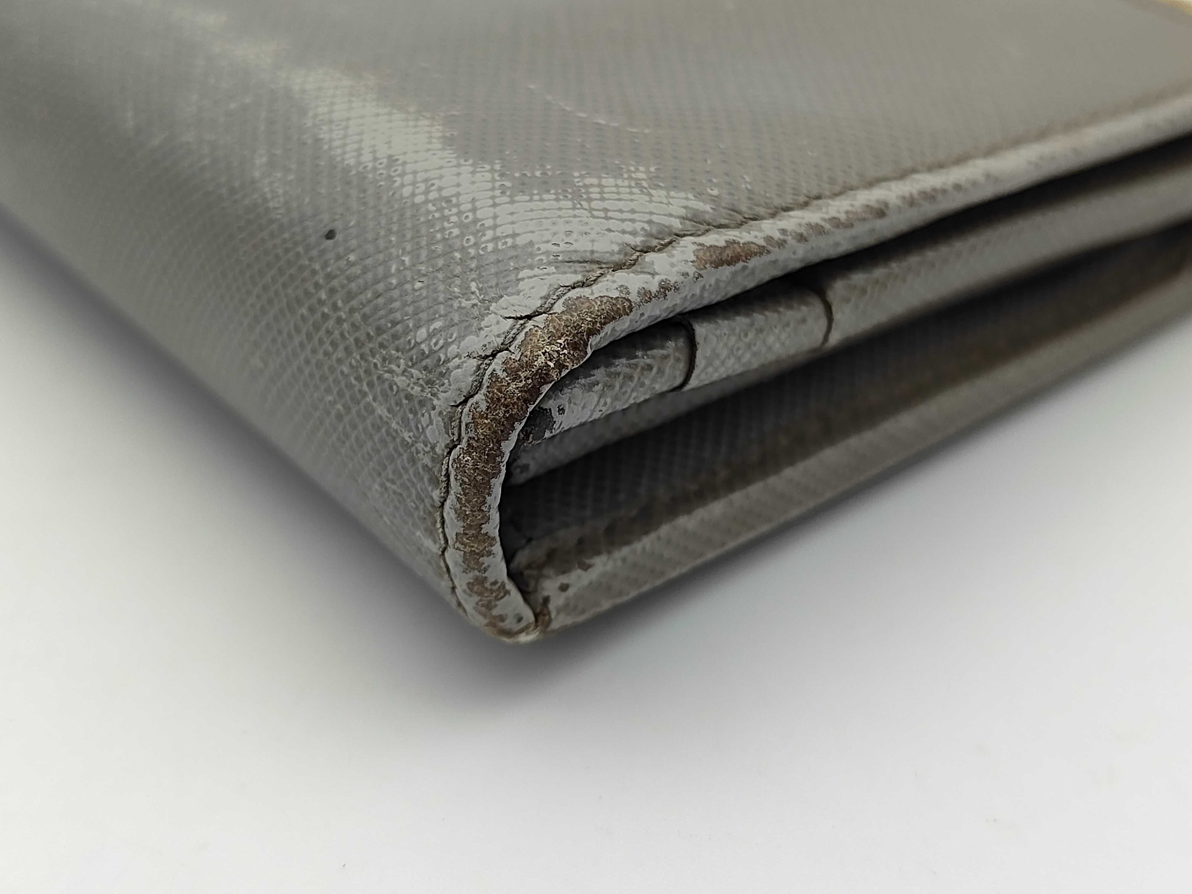 wallet — view 3