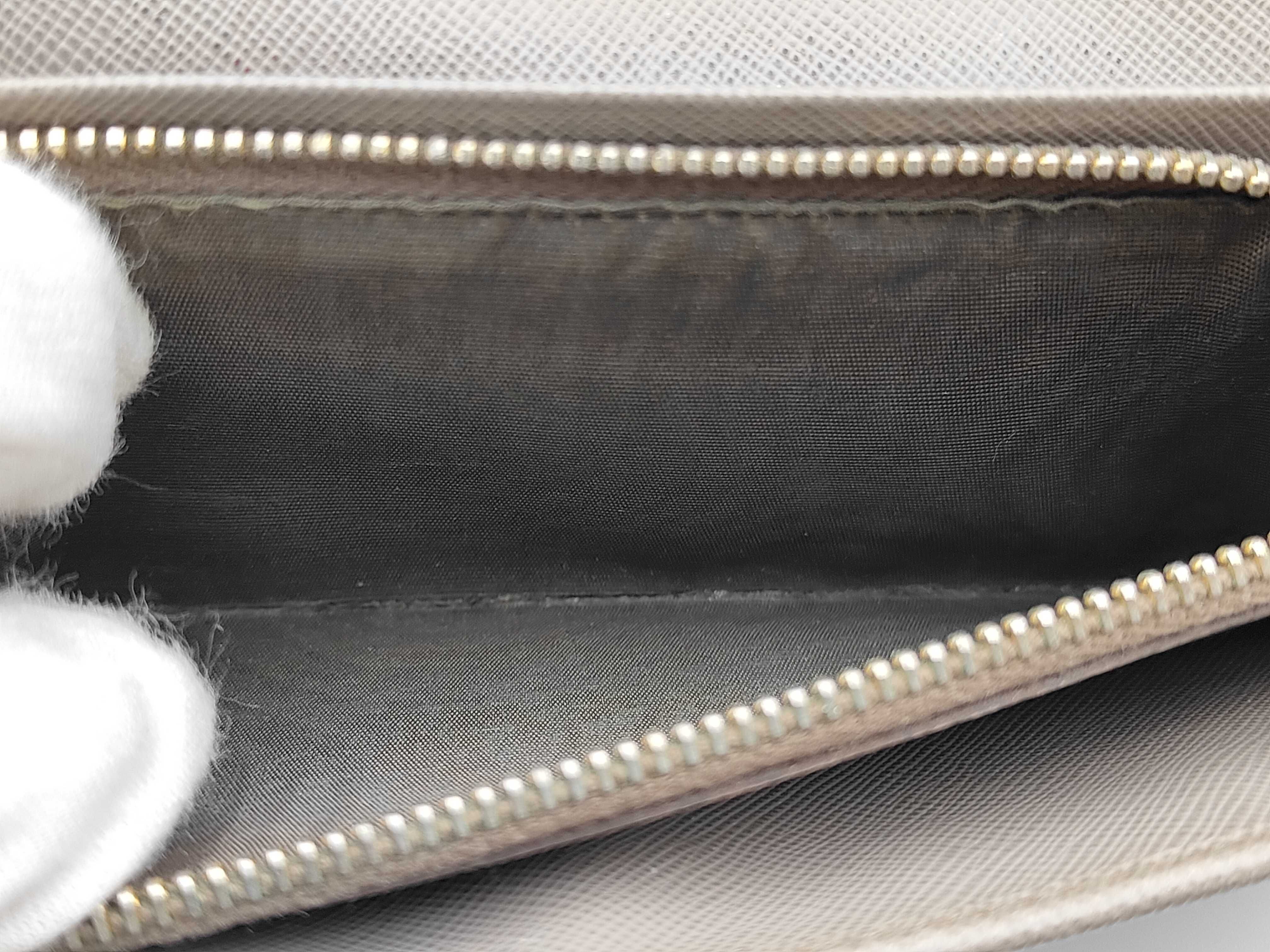 wallet — view 9