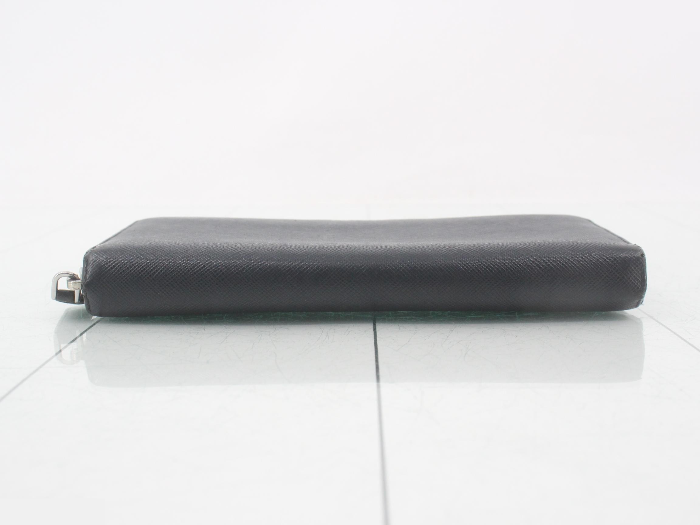 Other lines: Bags and Wallets — view 3