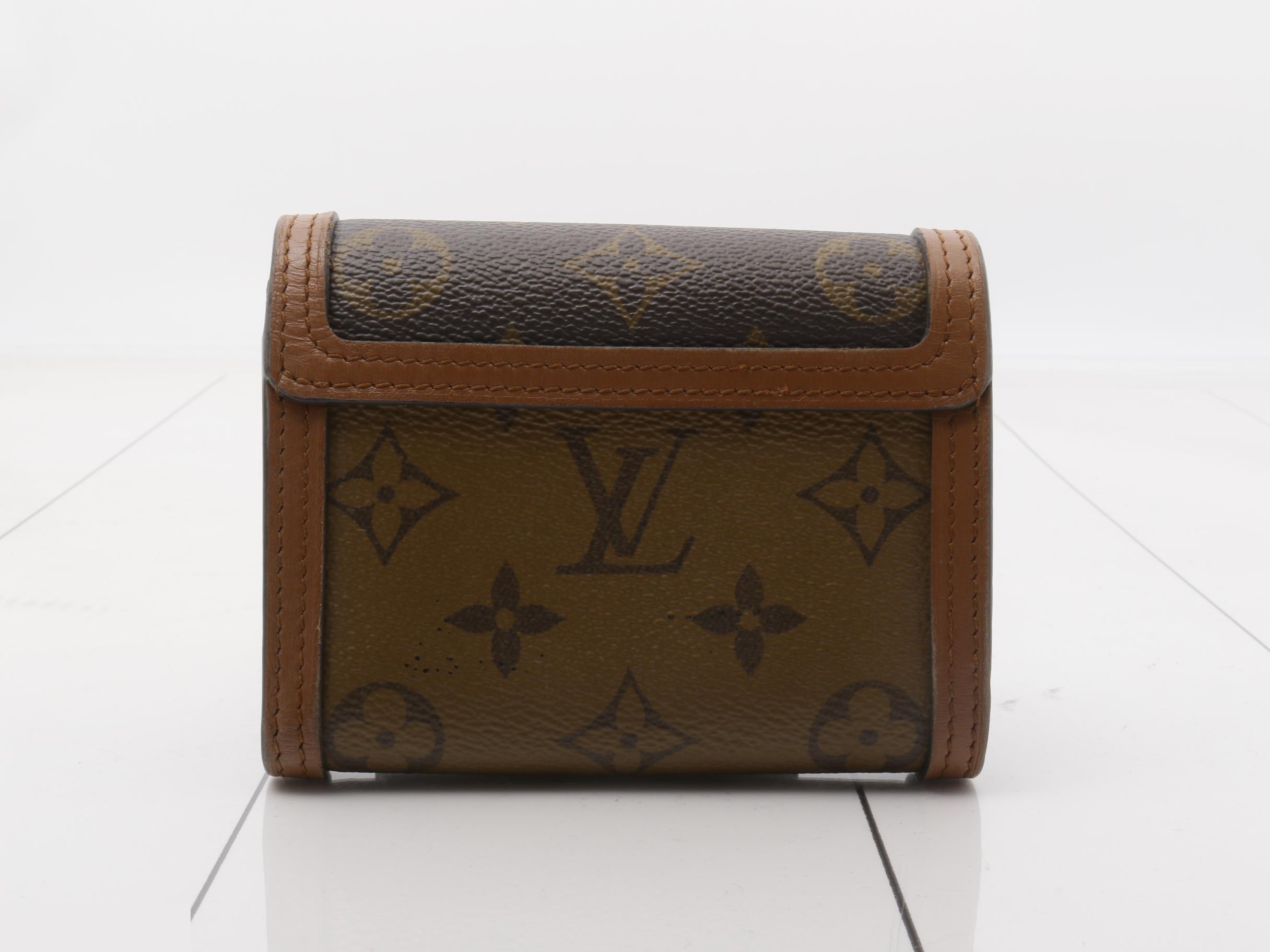 LV Monogram Portefeuille Dauphine Compact Folding Wallet — view 2