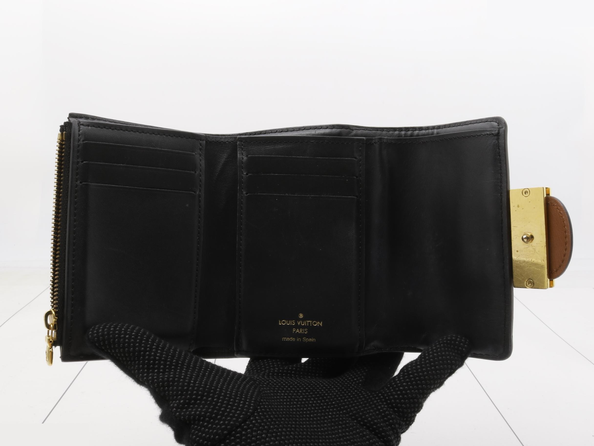 LV Monogram Portefeuille Dauphine Compact Folding Wallet — view 4
