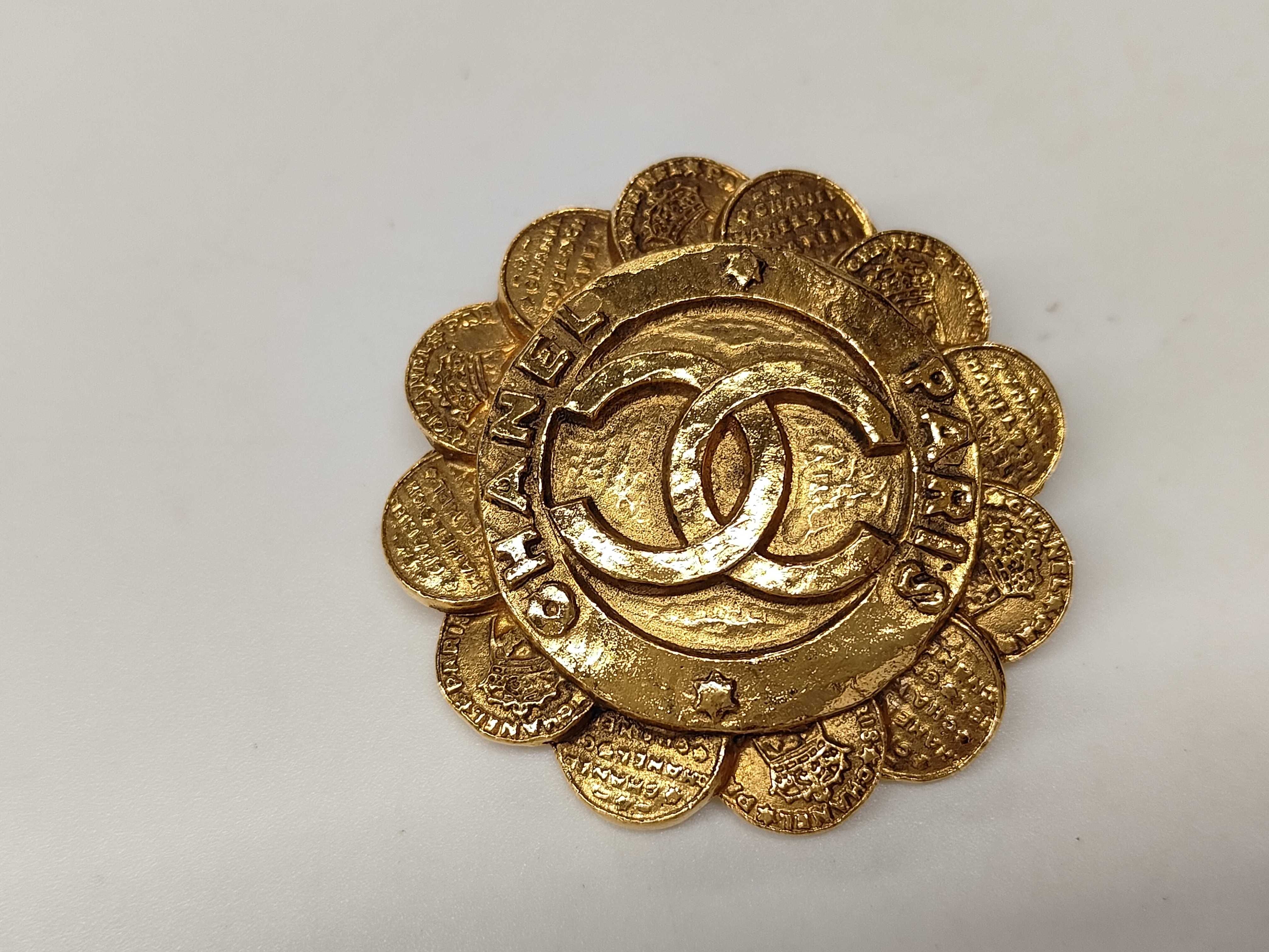 Coco Mark Brooch, GP Gold, with markings.