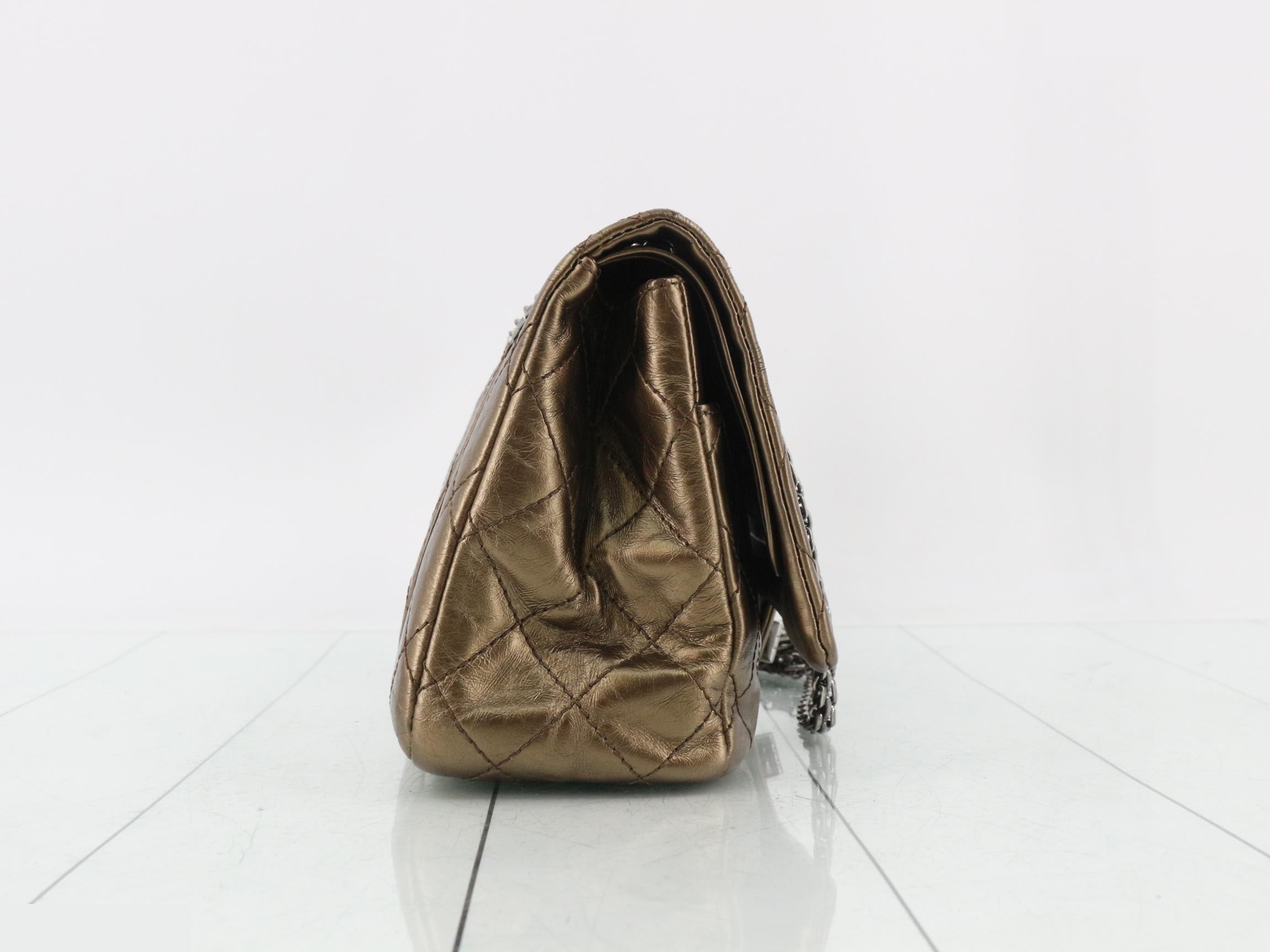 Matelassé 2.55 Leather Double Flap Double Chain Shoulder Bag — view 4