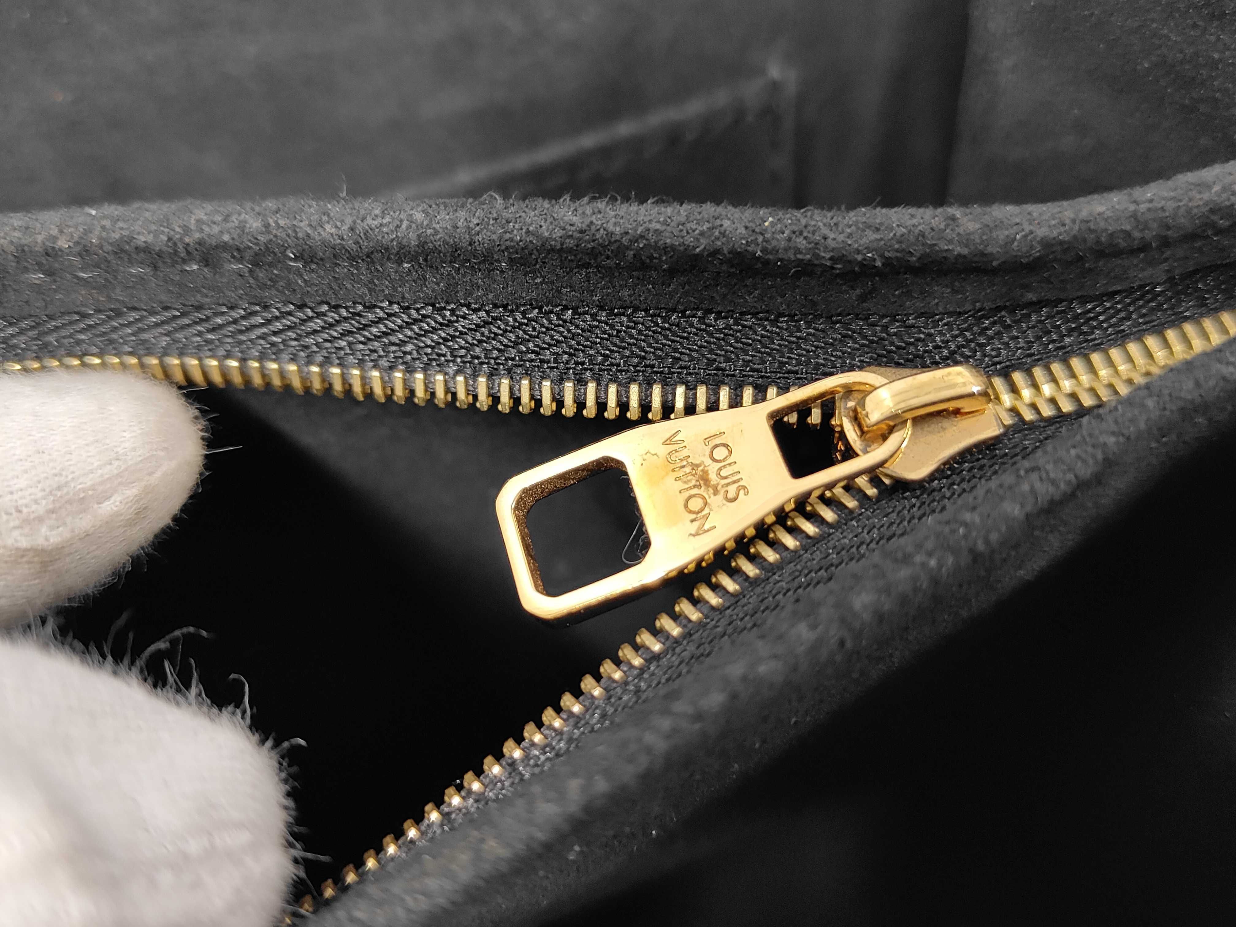 Dauphine MM M44391 Shoulder Bag — view 10