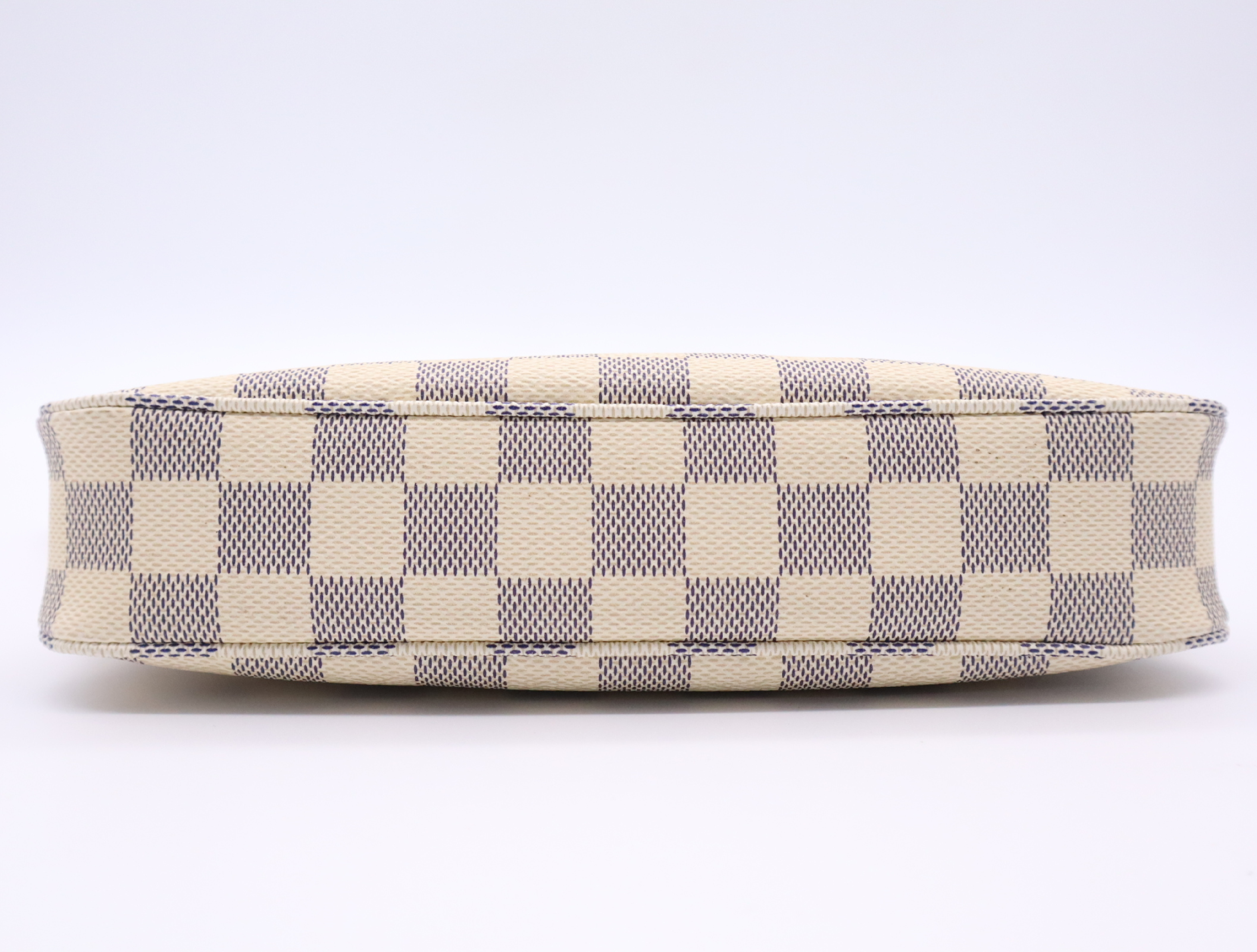 N41207 Azur Pochette Accessoires New Model Pouch — view 4