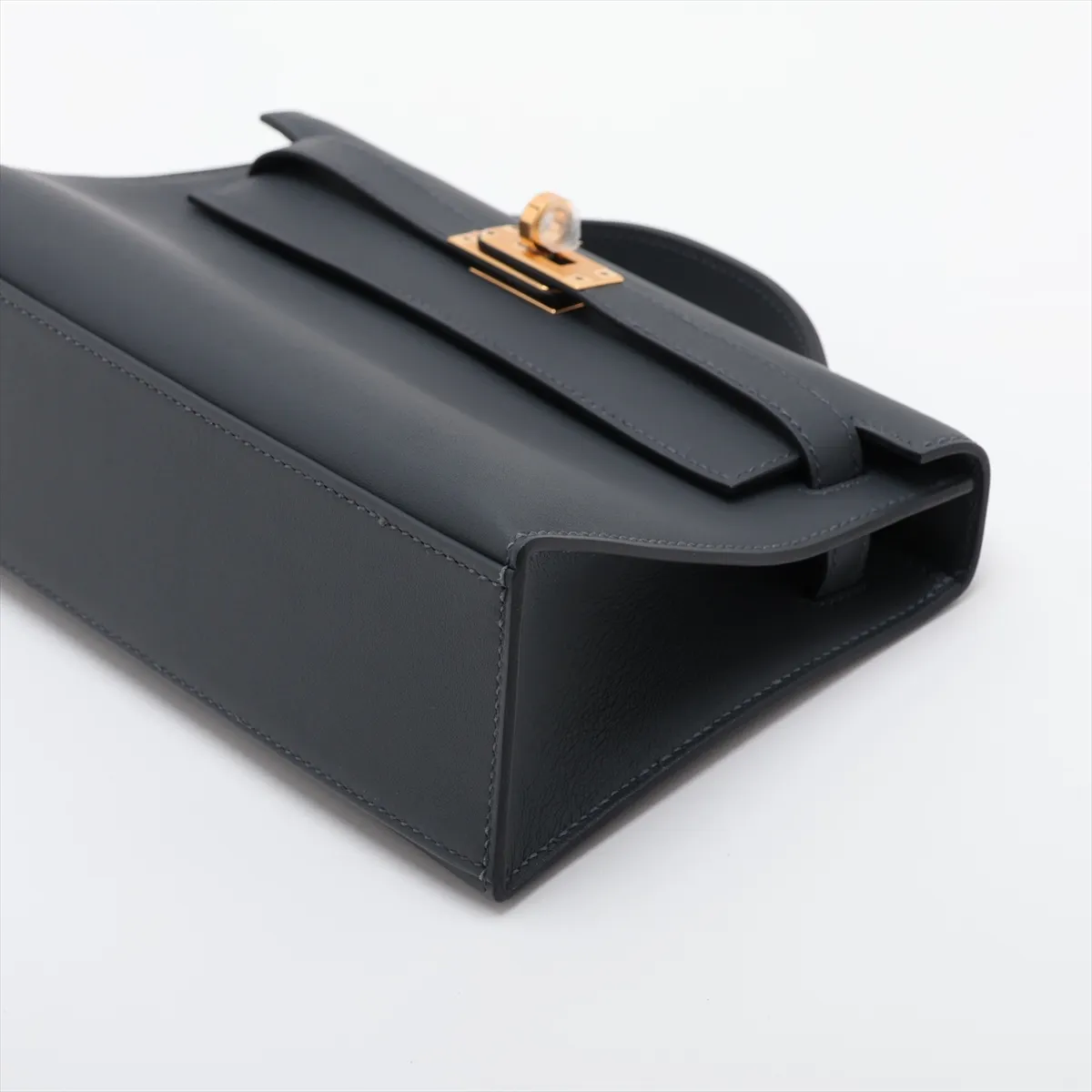 [Individually packaged] Hermes Pochette Kelly, Veau Swift, Gris Misty, Gold Hardware, K: 2025 — view 3