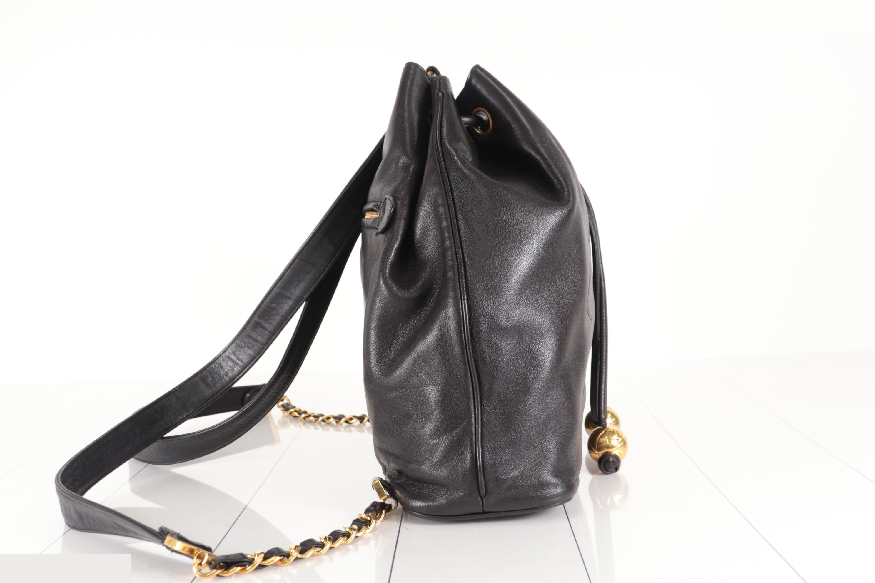 DecaCoco Lamb Drawstring Bag Chain Backpack - Unit #3 — view 3