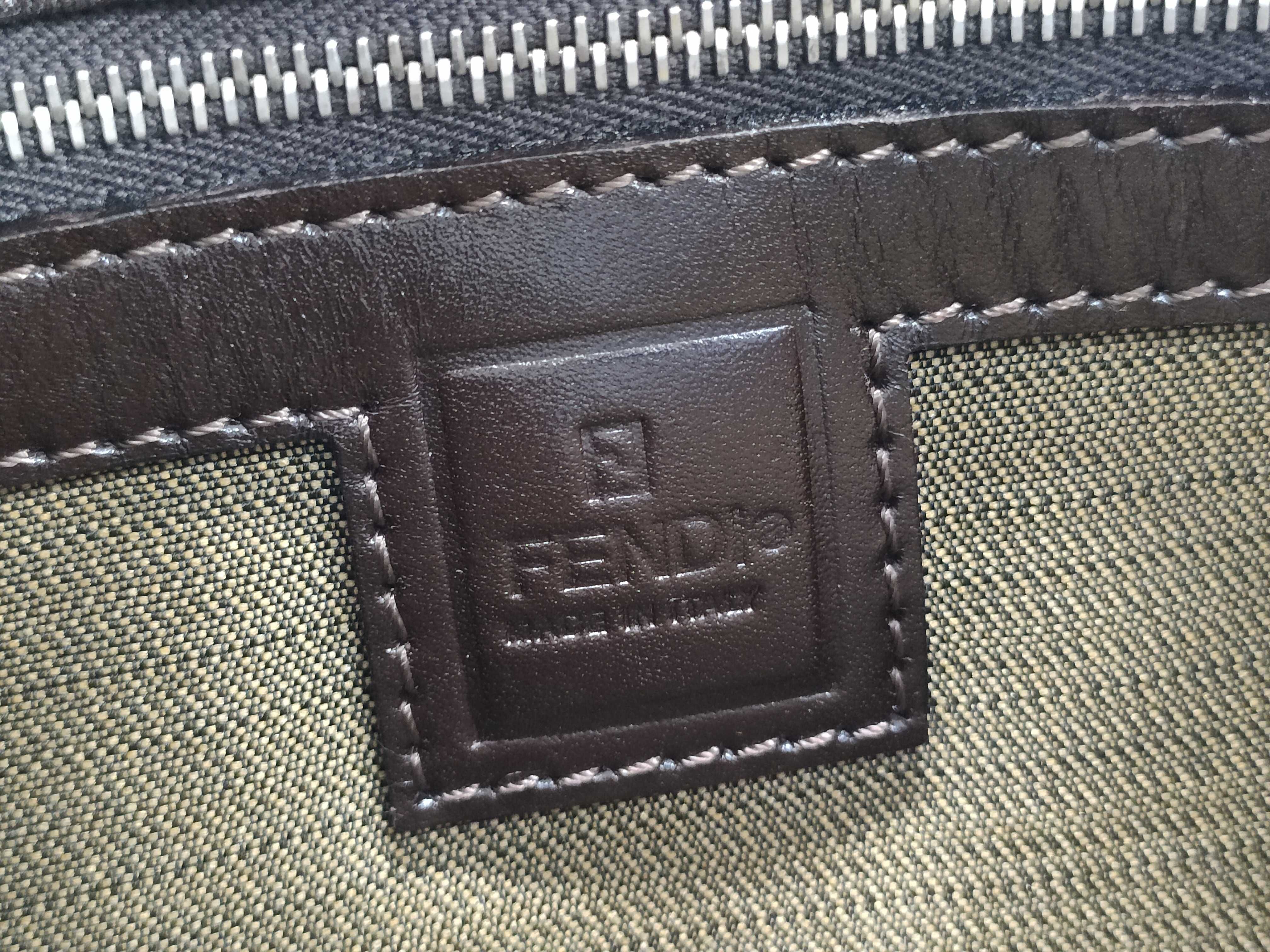Zucca pattern Fendi shoulder bag, scuffed shoulder bag — view 11