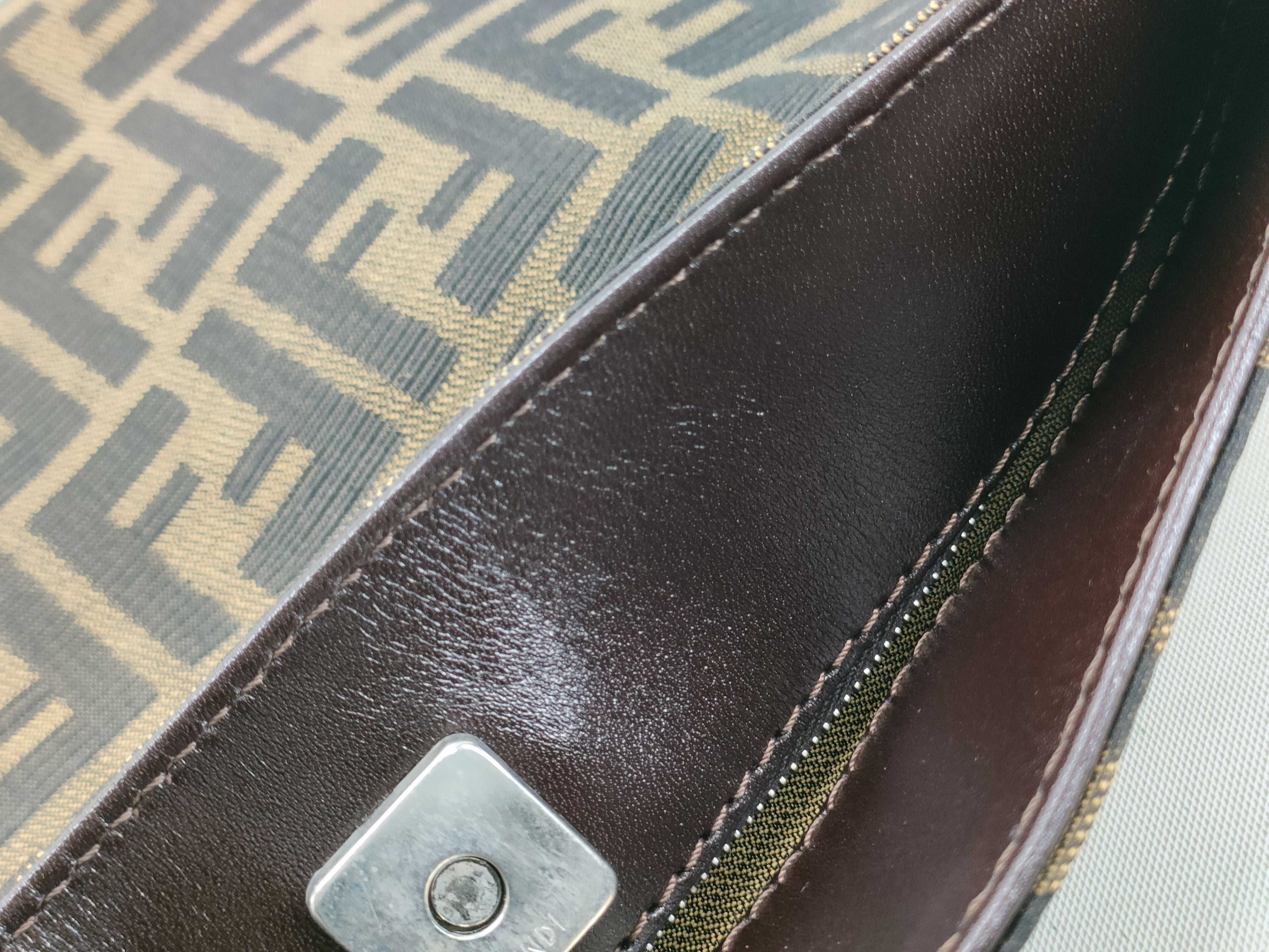 Zucca pattern Fendi shoulder bag, scuffed shoulder bag — view 14