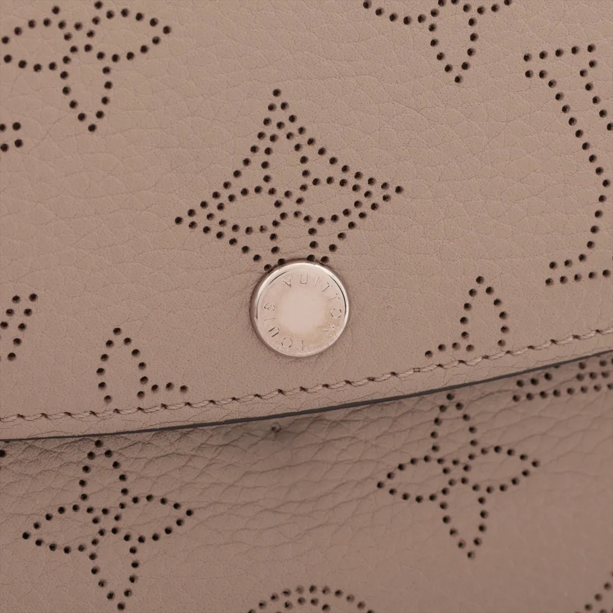 Mahina Portefeuille Iris M60144 TN2155 Galet Long Wallet with Initials — view 10