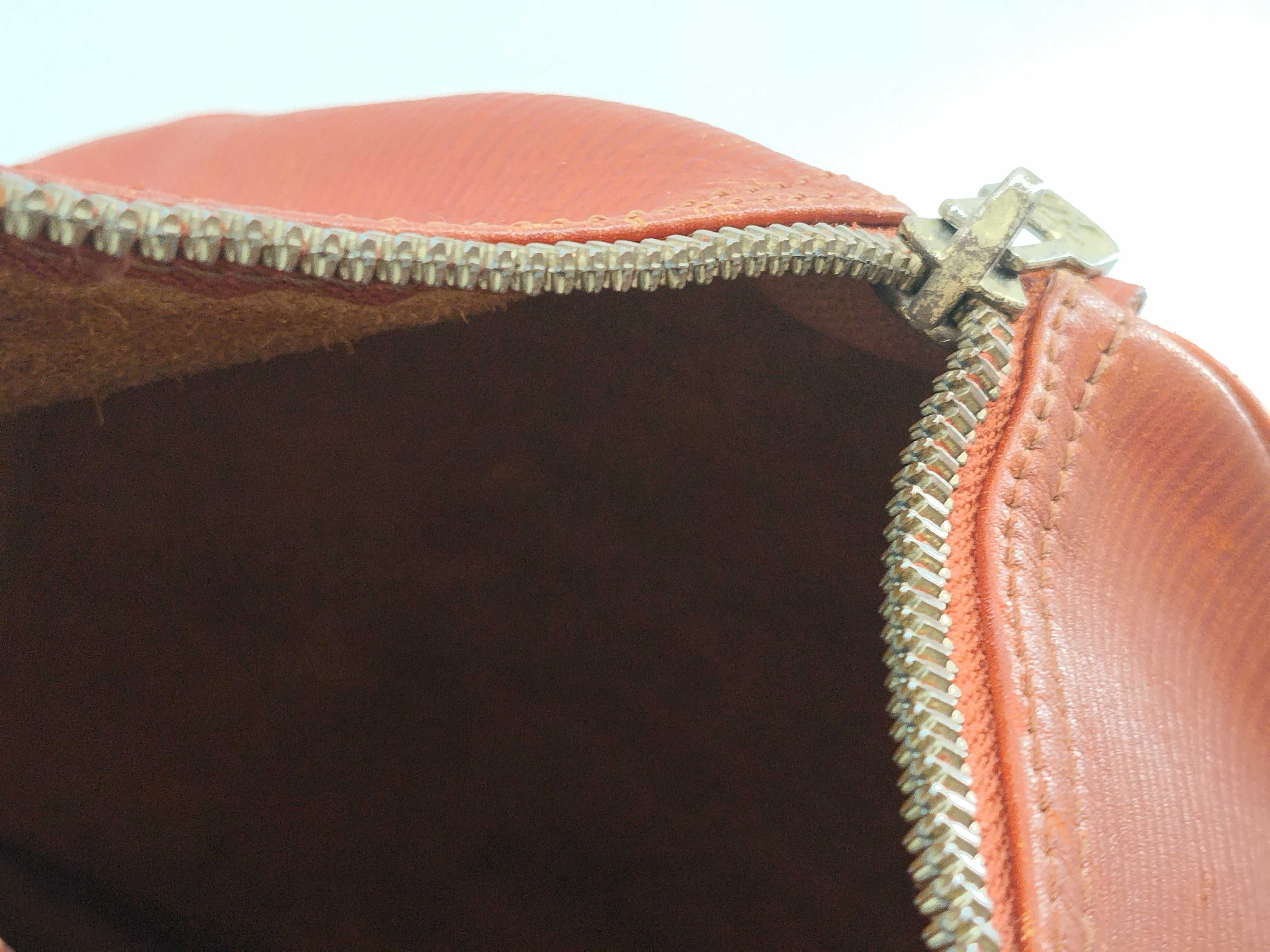 Epi Louis Vuitton Keepall Boston Bag — view 13