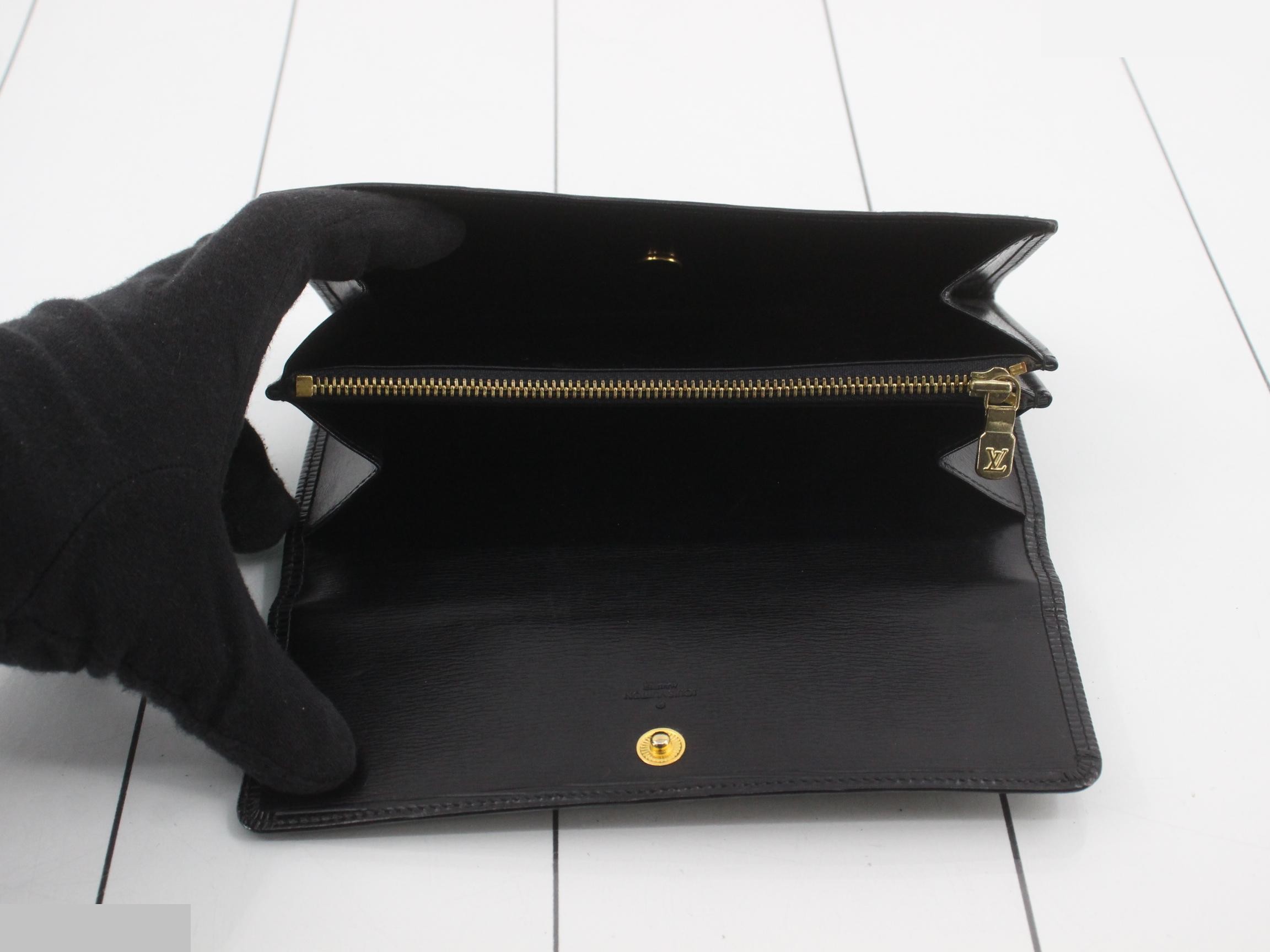 Epi Sarah Bi-fold Long Wallet M63742 — view 4
