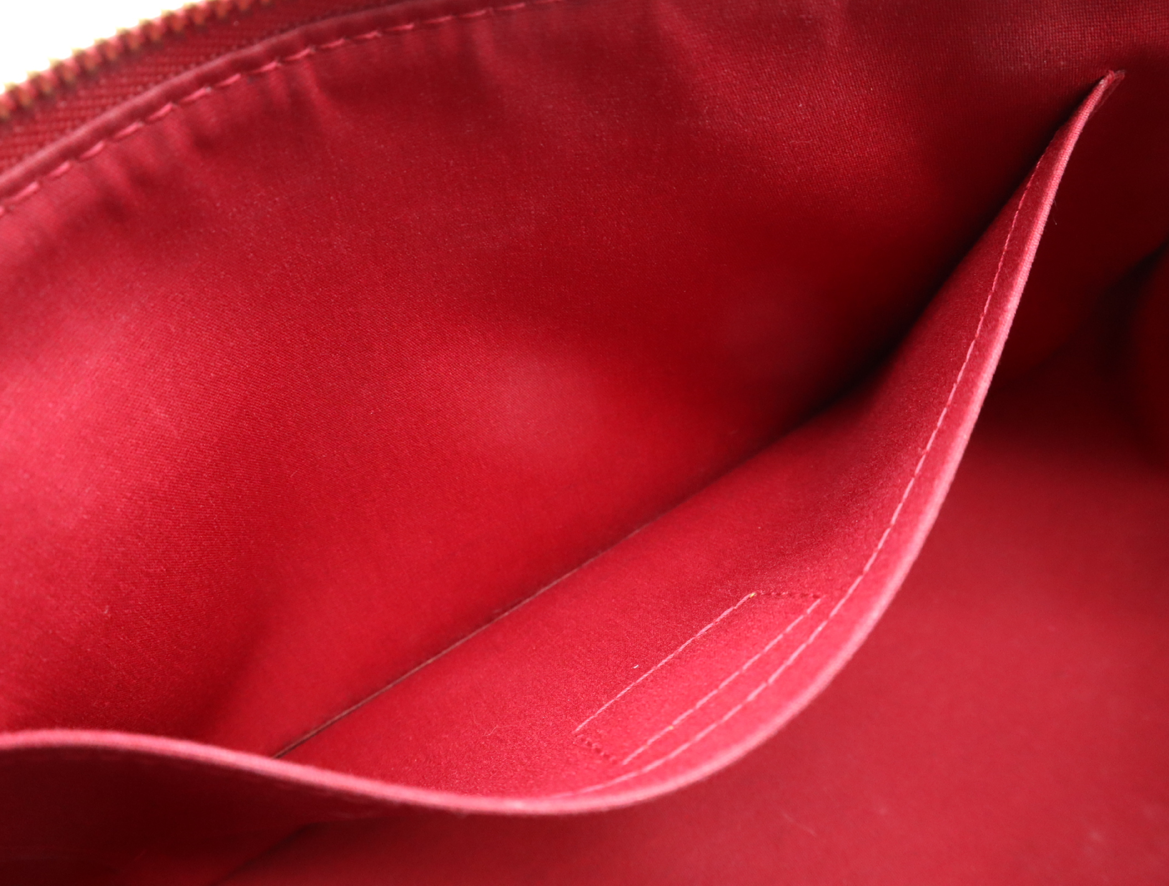 M93507 Vernis Rosewood Avenue Pomme d'Amour Handbag — view 15