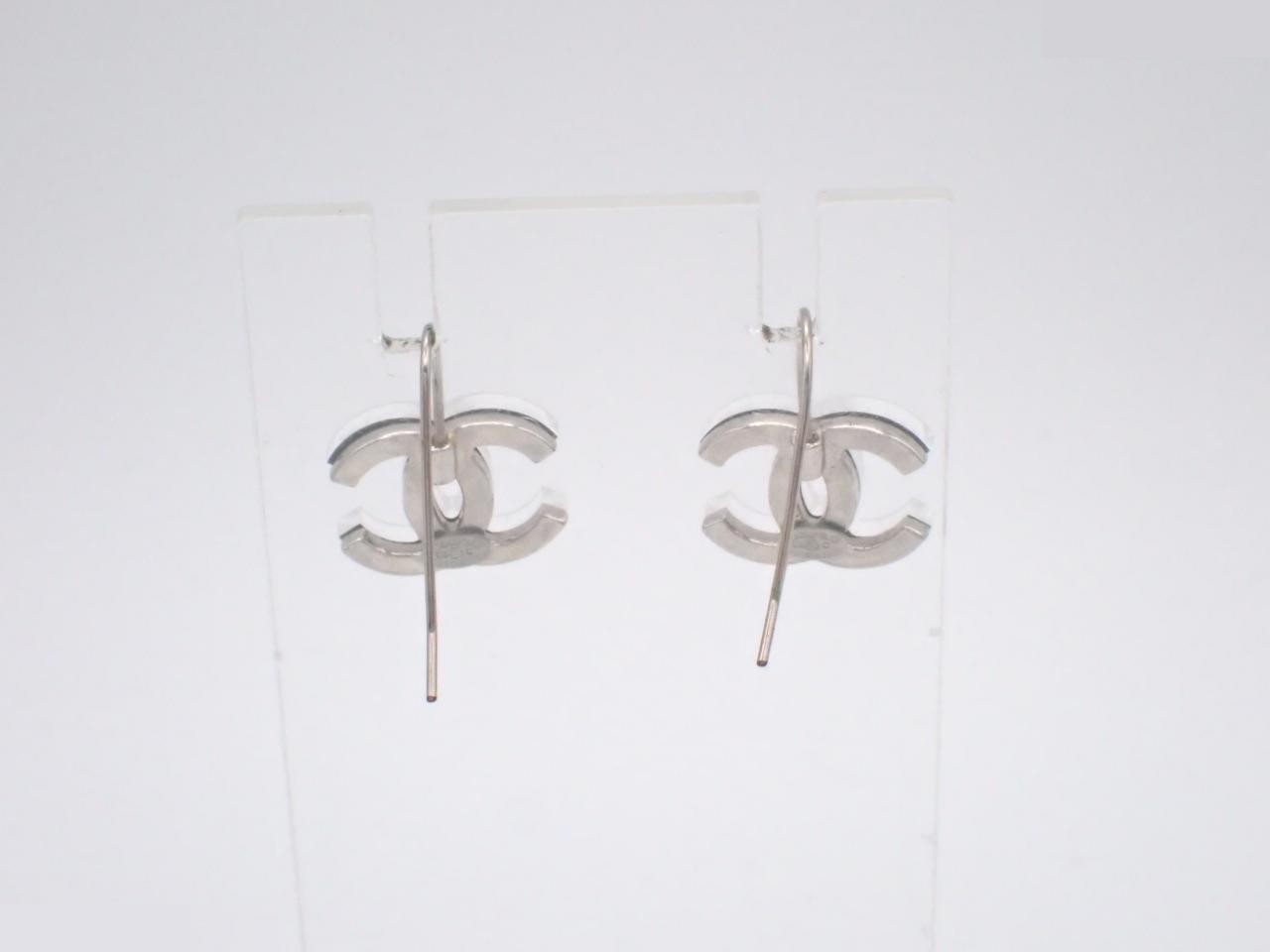Earrings with Coco Mark logo — view 2